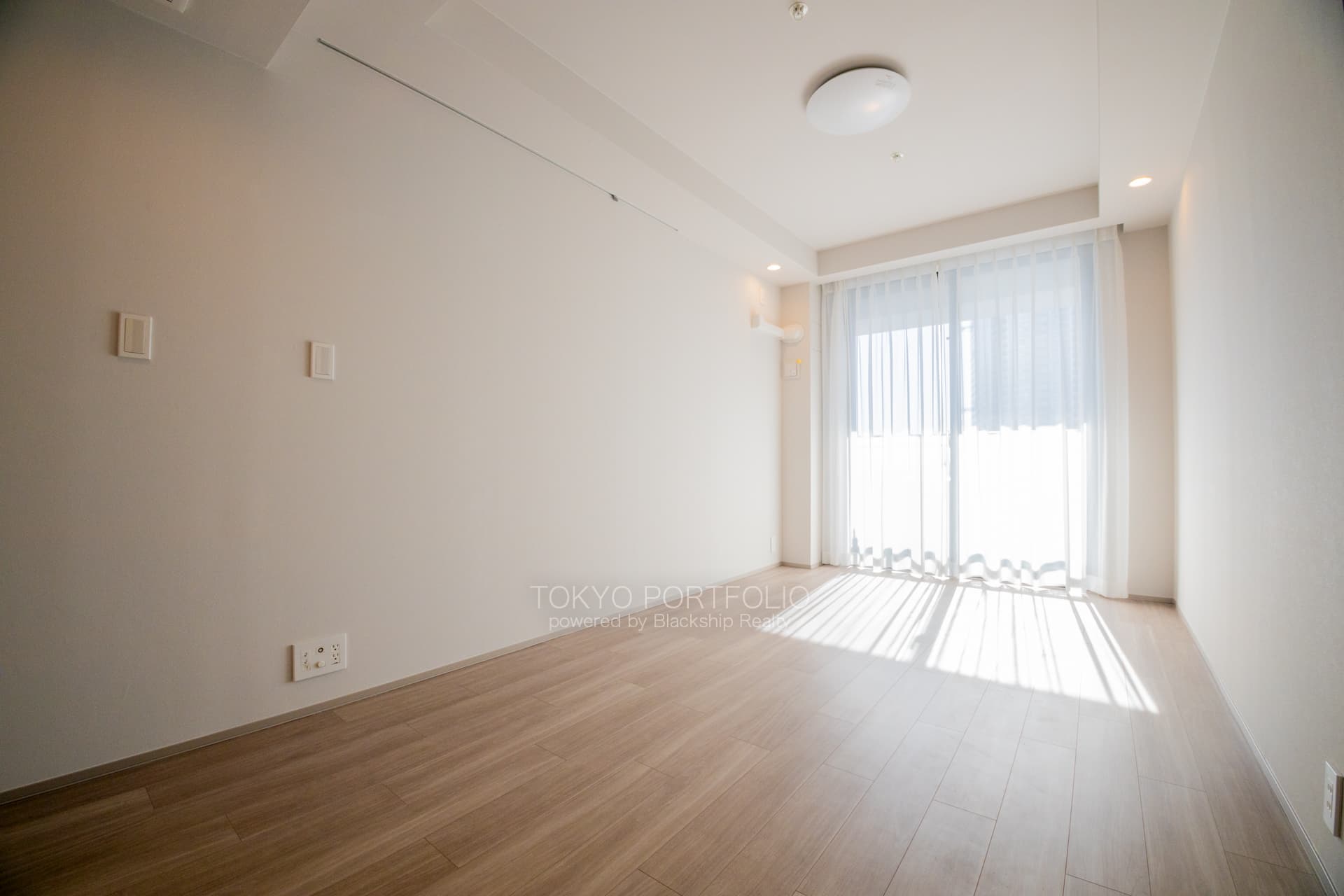 Kachidoki The Tower 1823-3.JPG