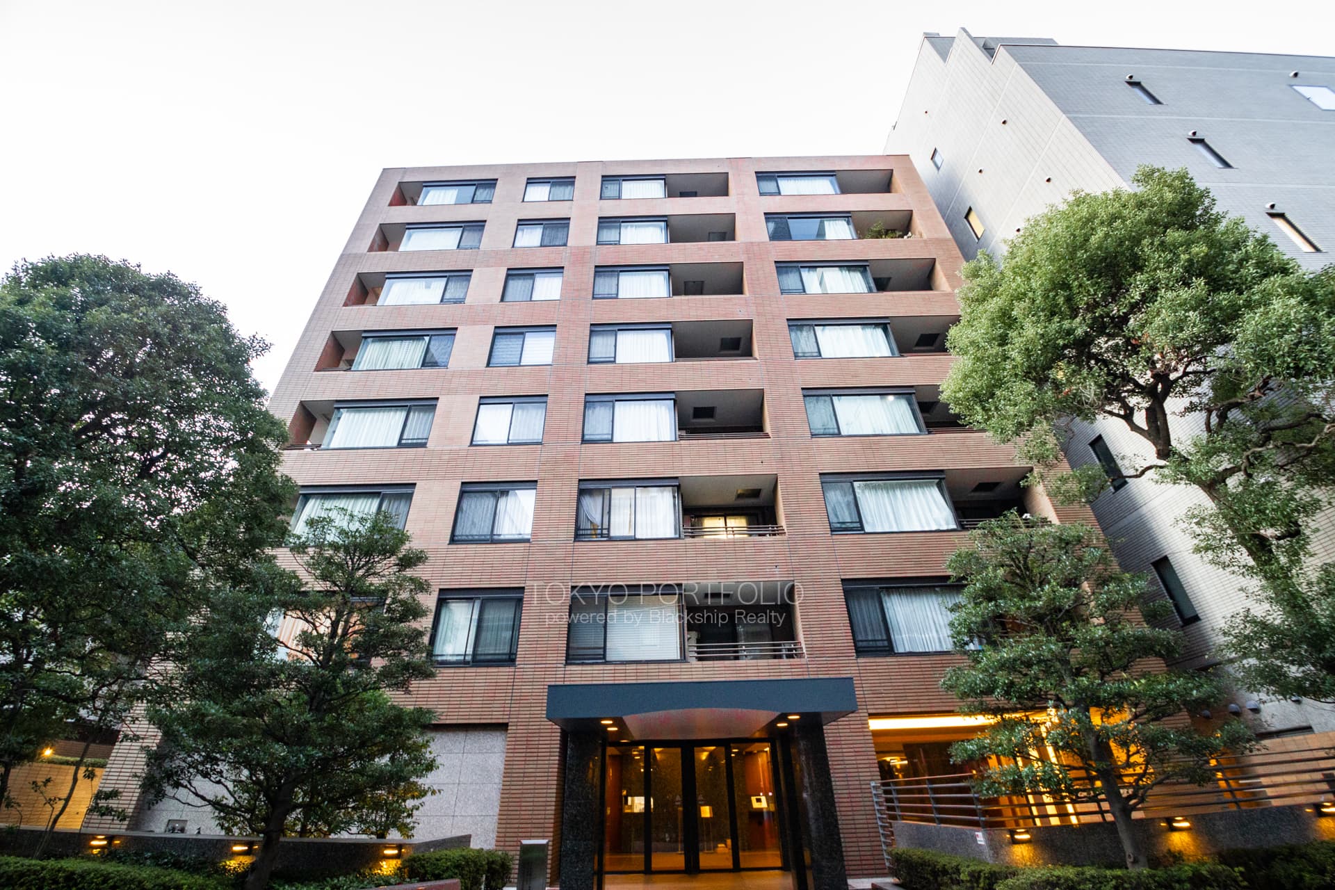 Grand Forme Rokubancho 406-17.JPG