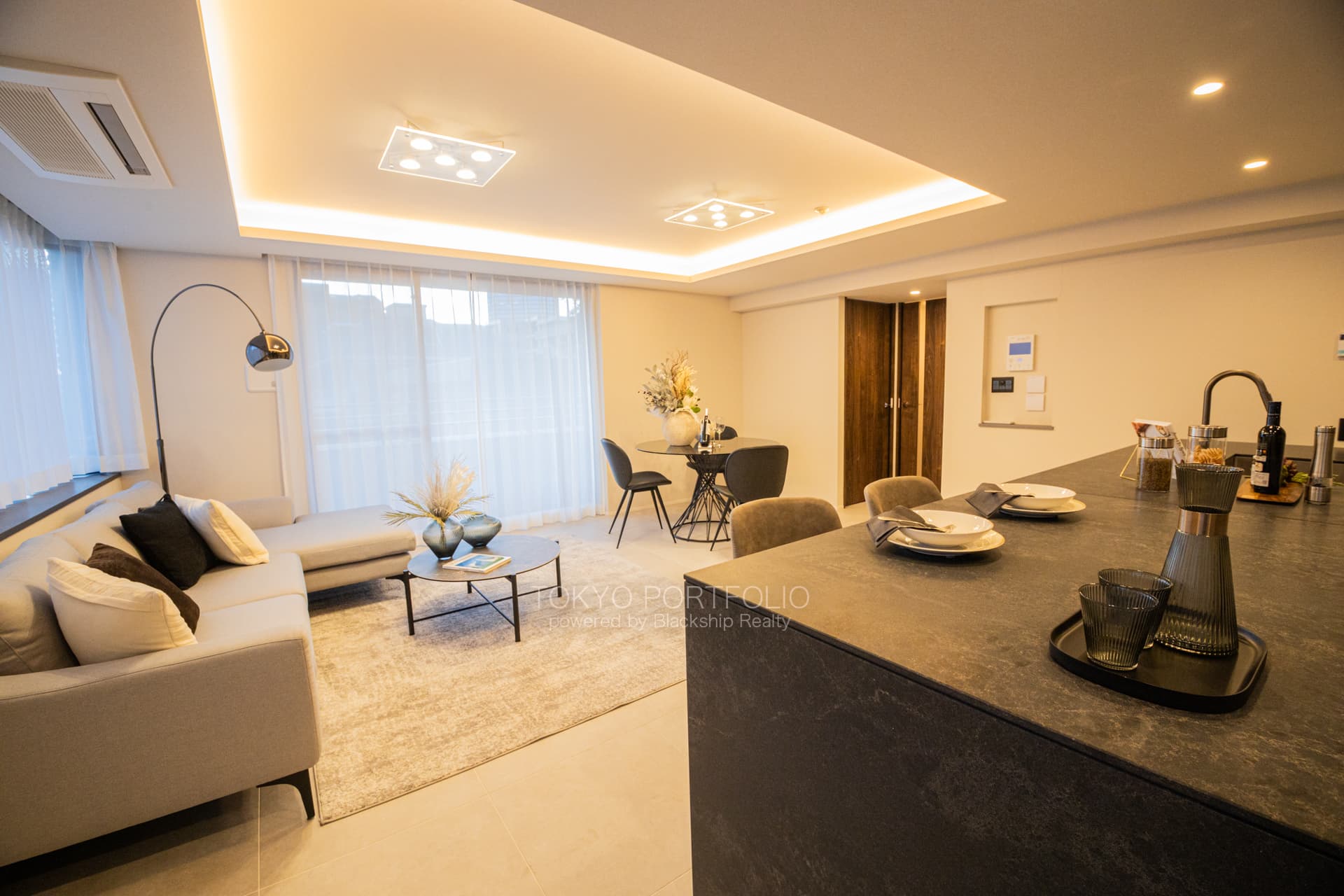 Grand Forme Rokubancho 406-6.JPG