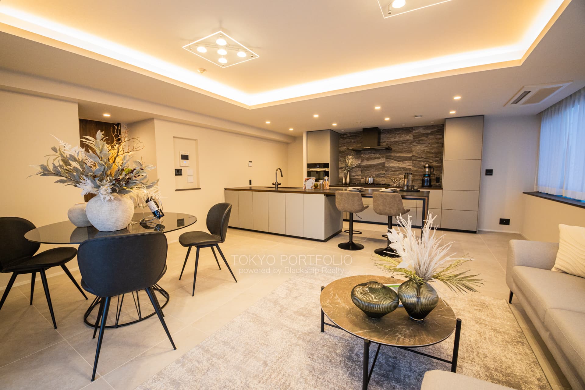 Grand Forme Rokubancho 406-7.JPG