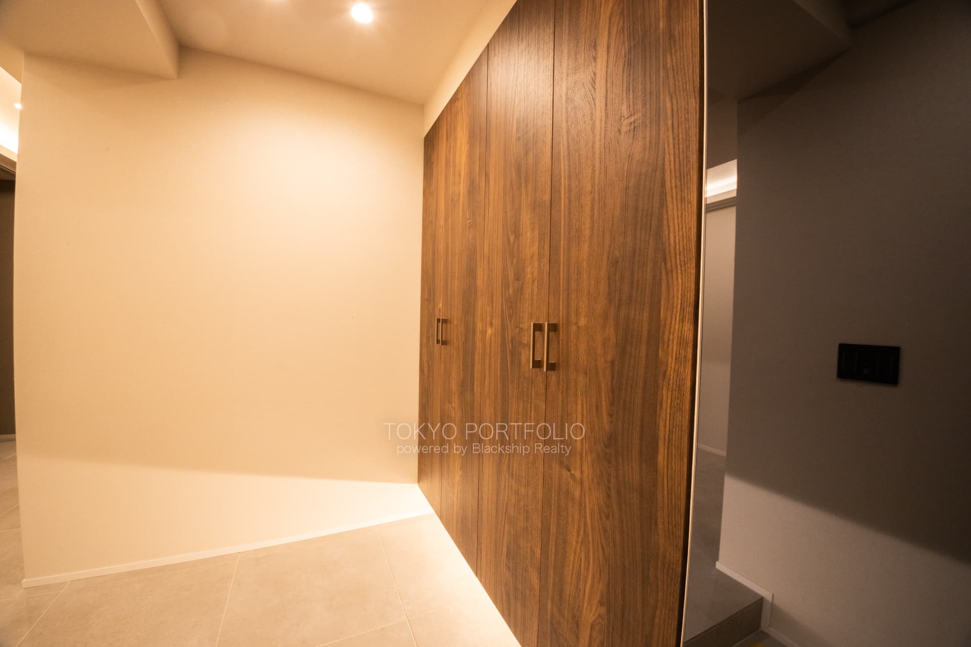 Grand Forme Rokubancho 406-13.JPG