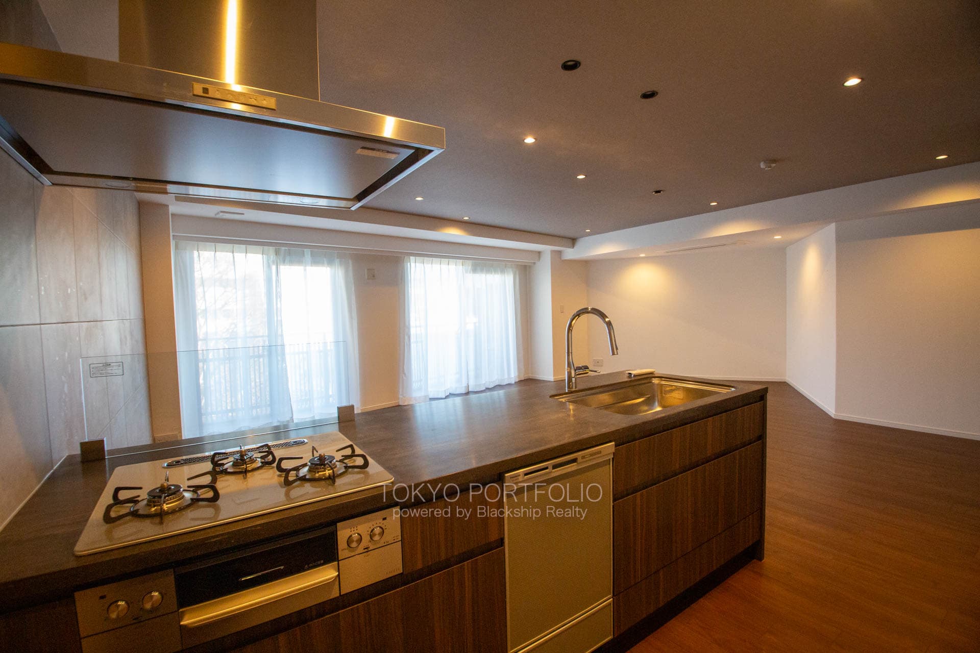 Mita Seifu Garden 404-5.jpg