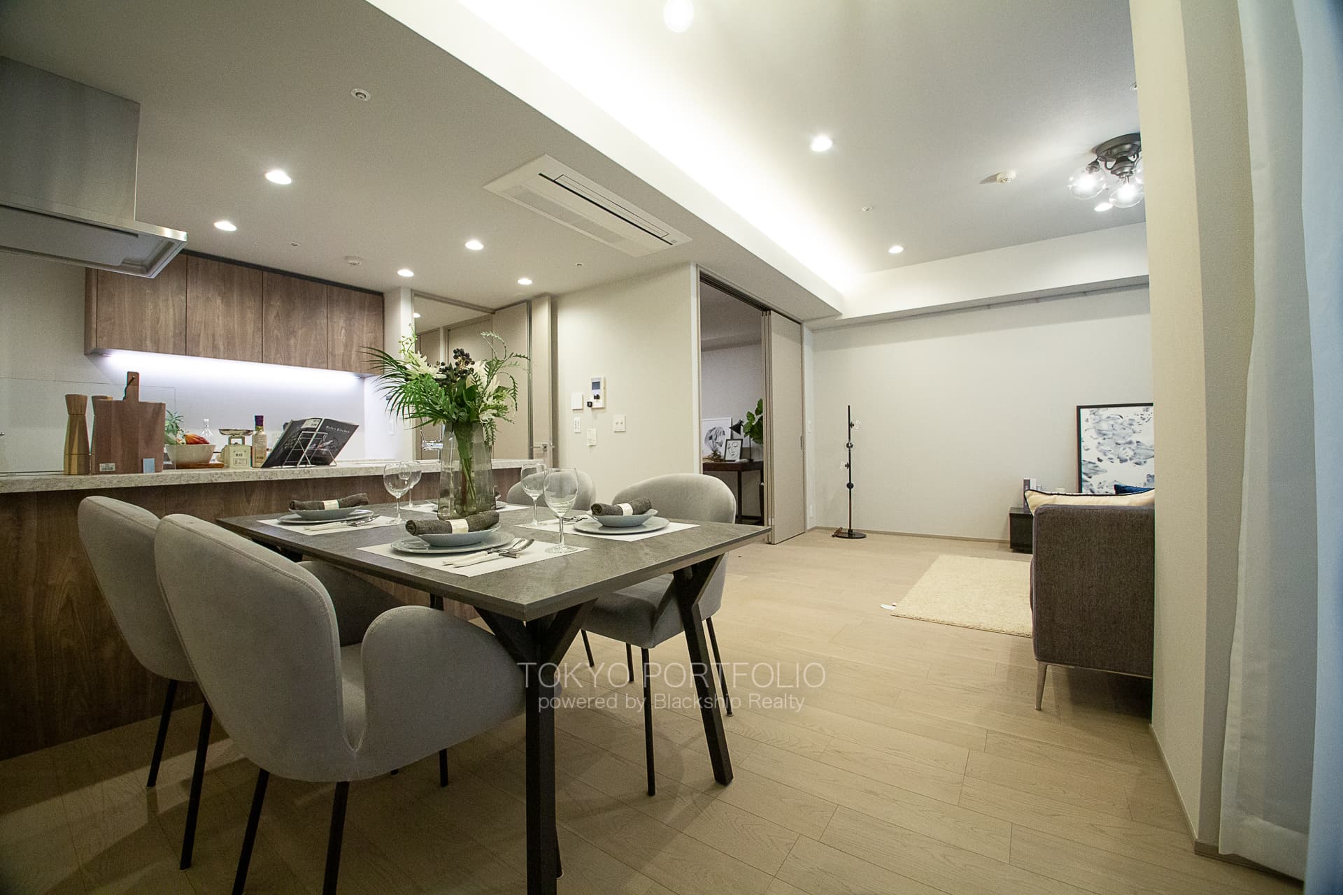 MidGardenAkasak Hikawa109_-14.jpg