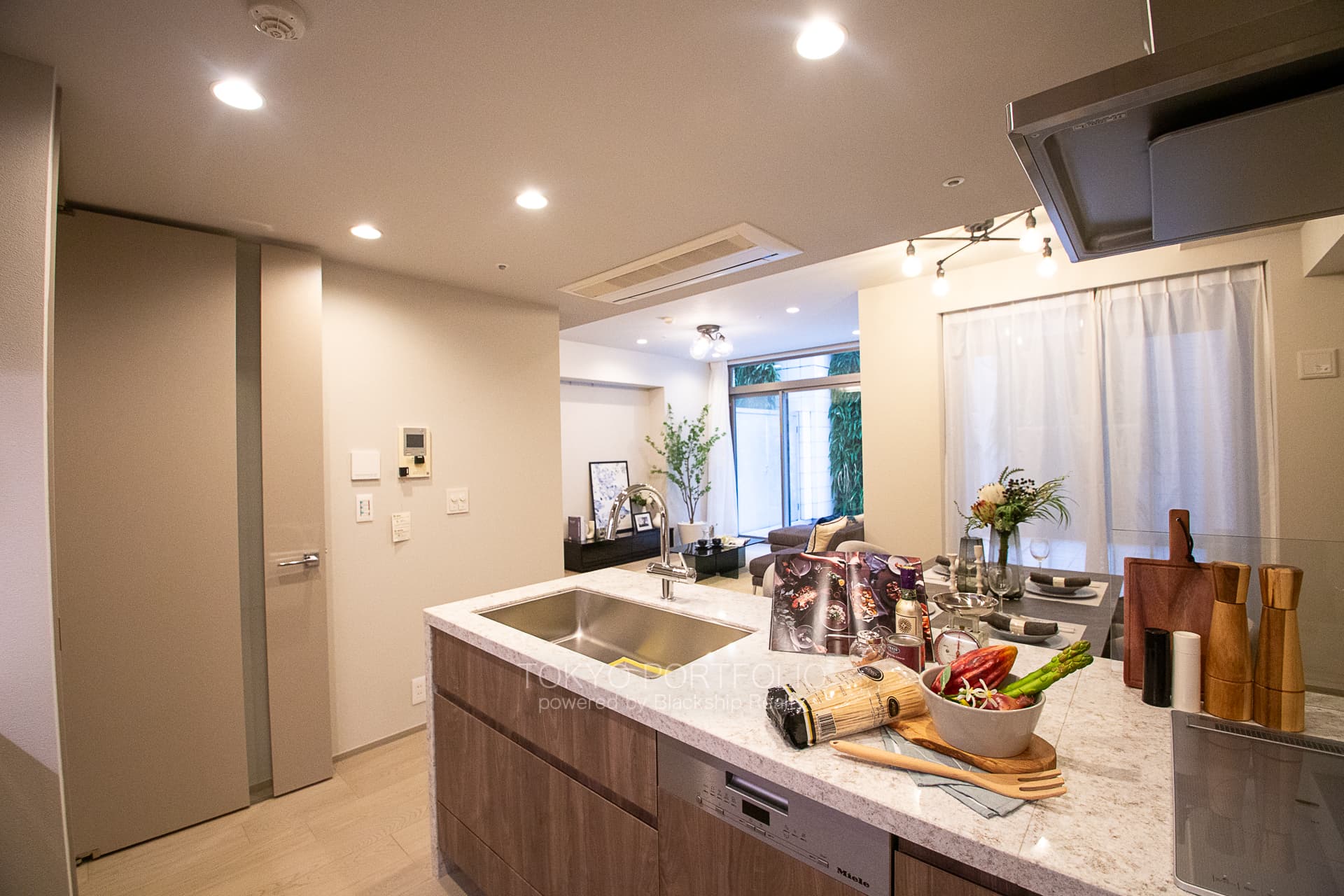 MidGardenAkasak Hikawa109_-17.jpg