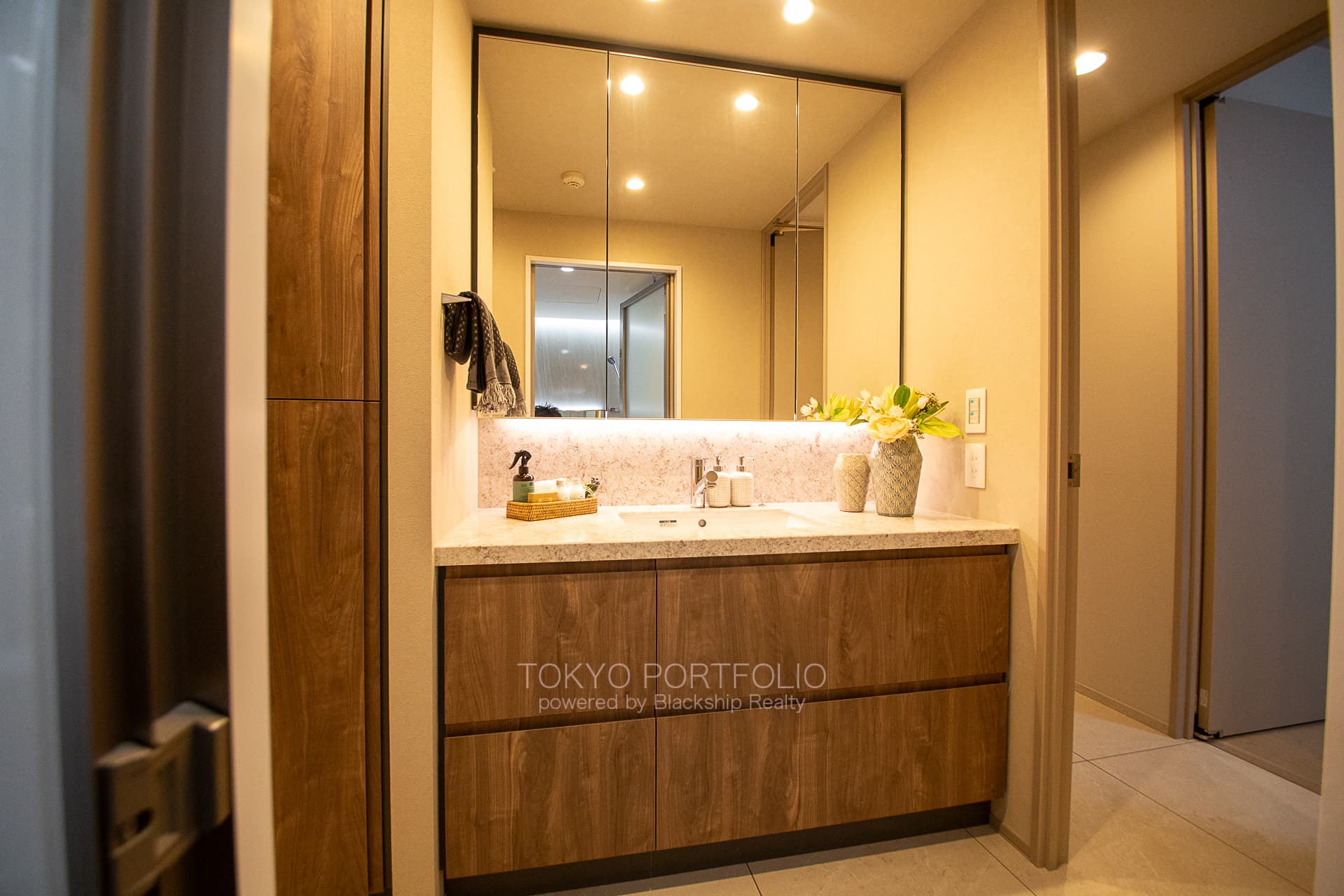 MidGardenAkasak Hikawa109_-4.jpg