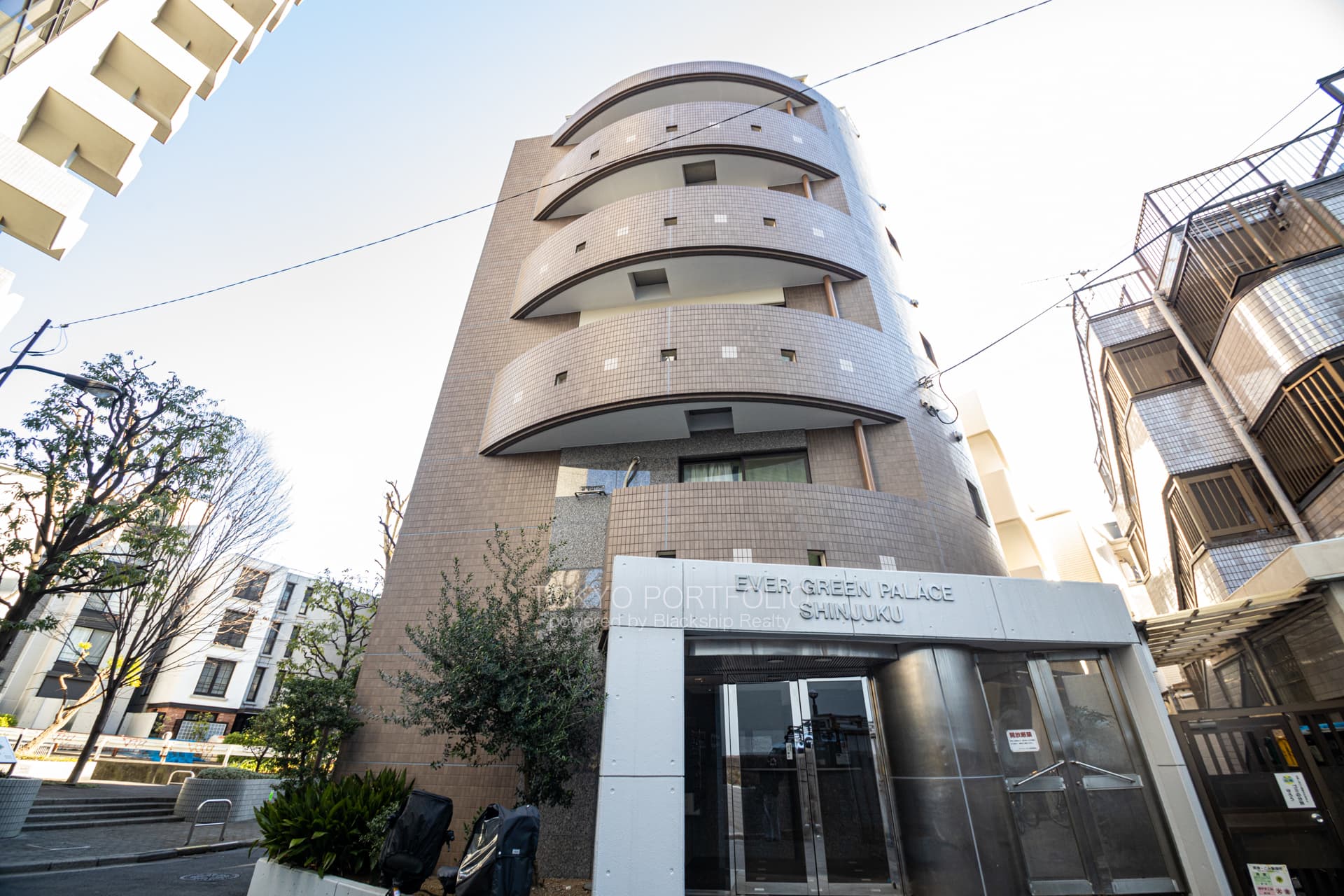 Evergreen Palace Shinjuku 502 Exterior.JPG