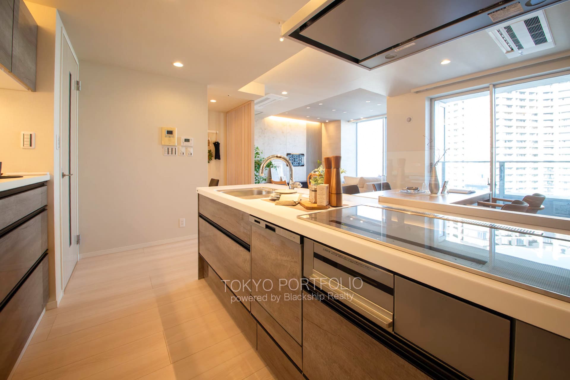 THE TOKYO TOWERS SEA TOWER 4722-8.jpg