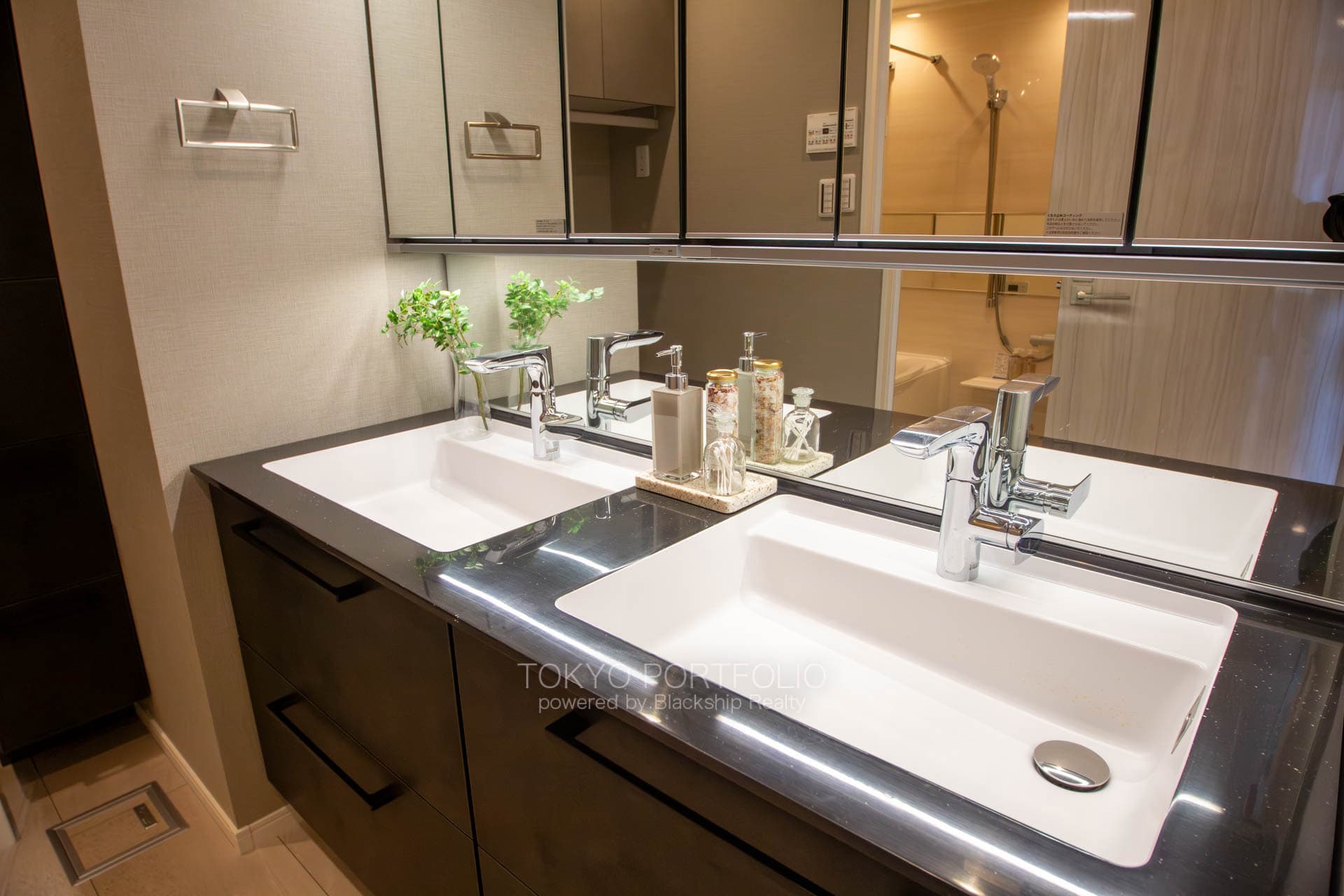 THE TOKYO TOWERS SEA TOWER 4722-6.jpg