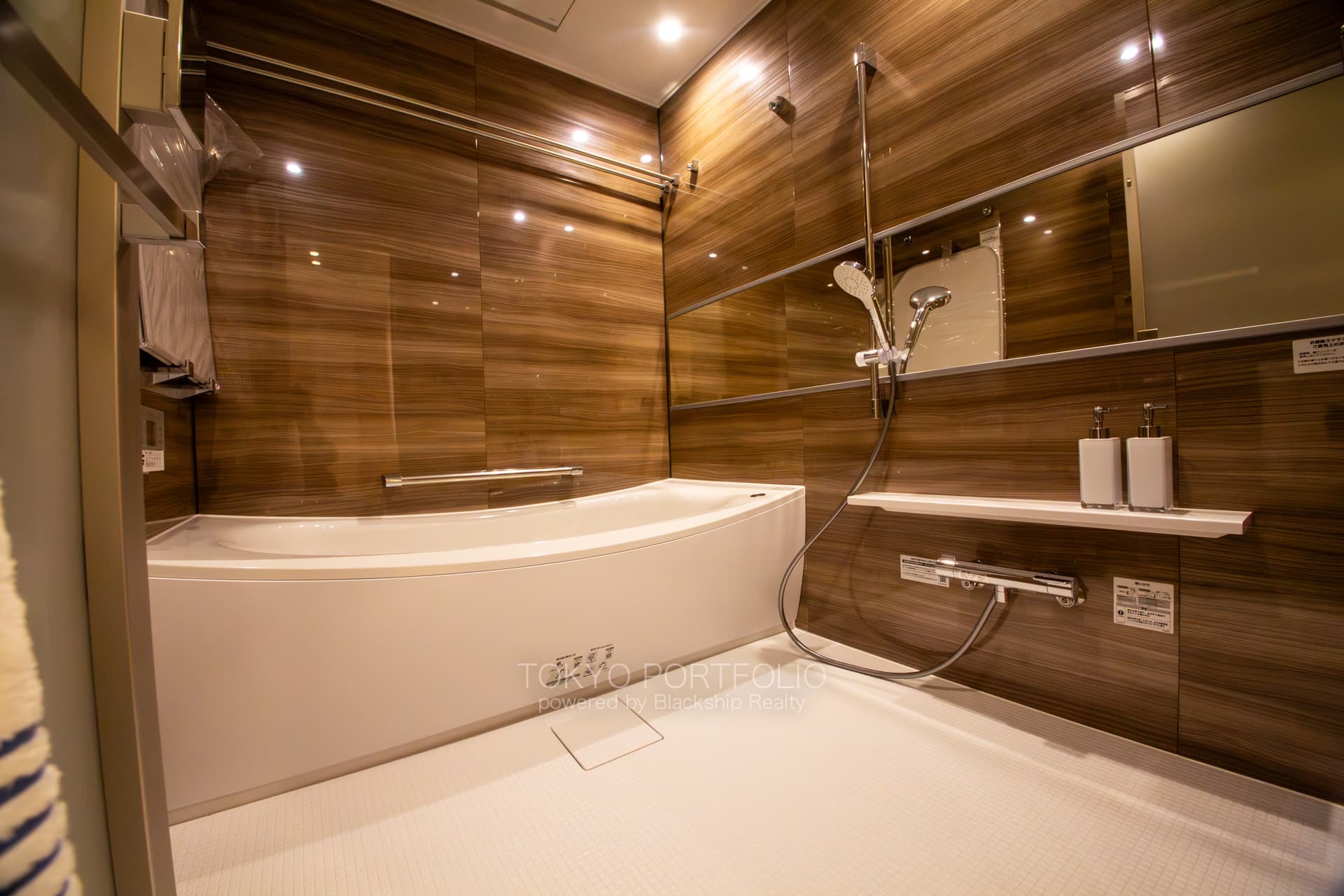 THE TOKYO TOWERS MID TOWER 3511-5.jpg