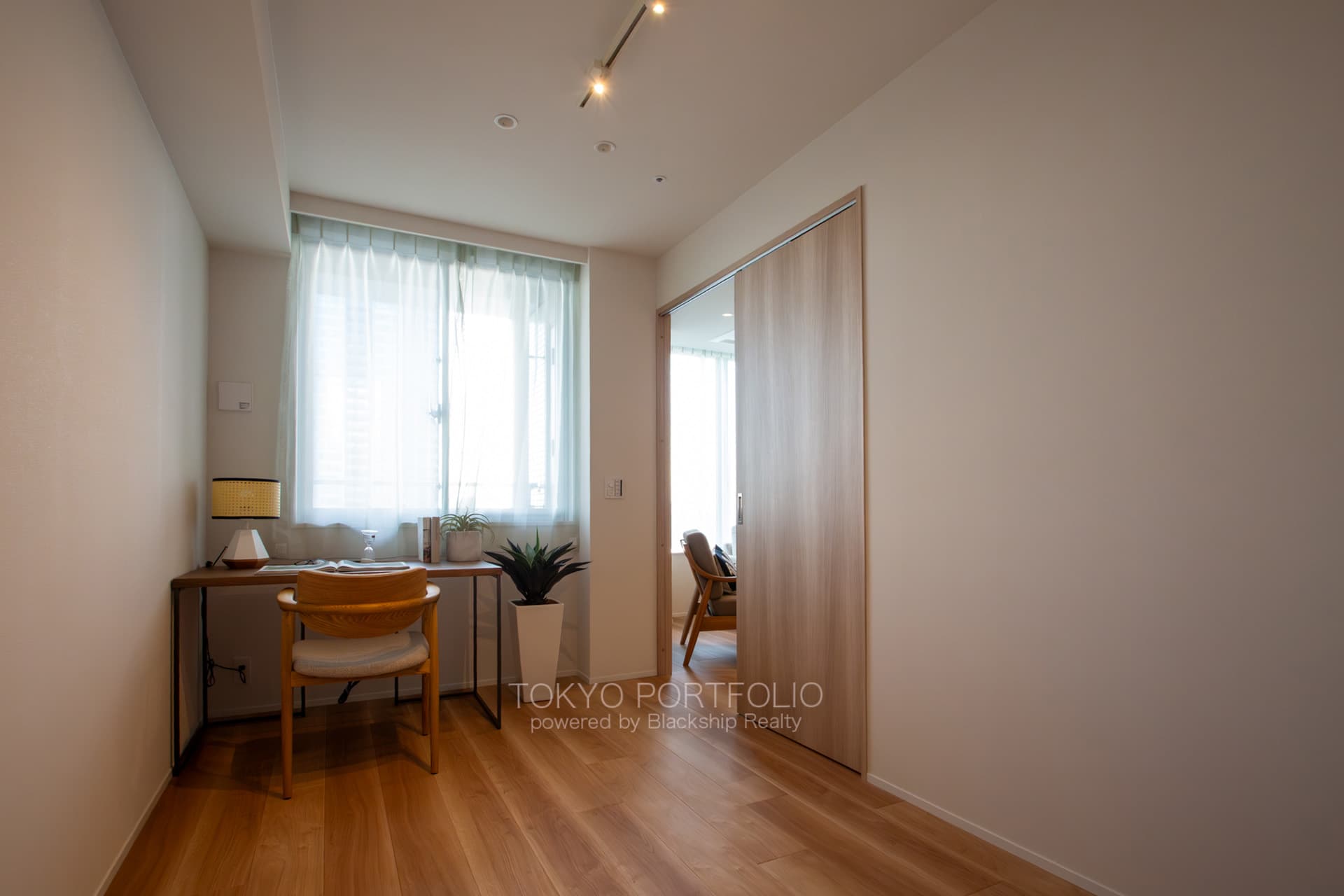 THE TOKYO TOWERS MID TOWER 3511-11.jpg