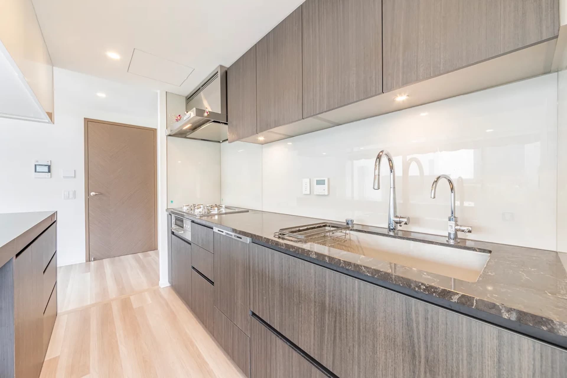 Proud Daikanyama Front5.jpg