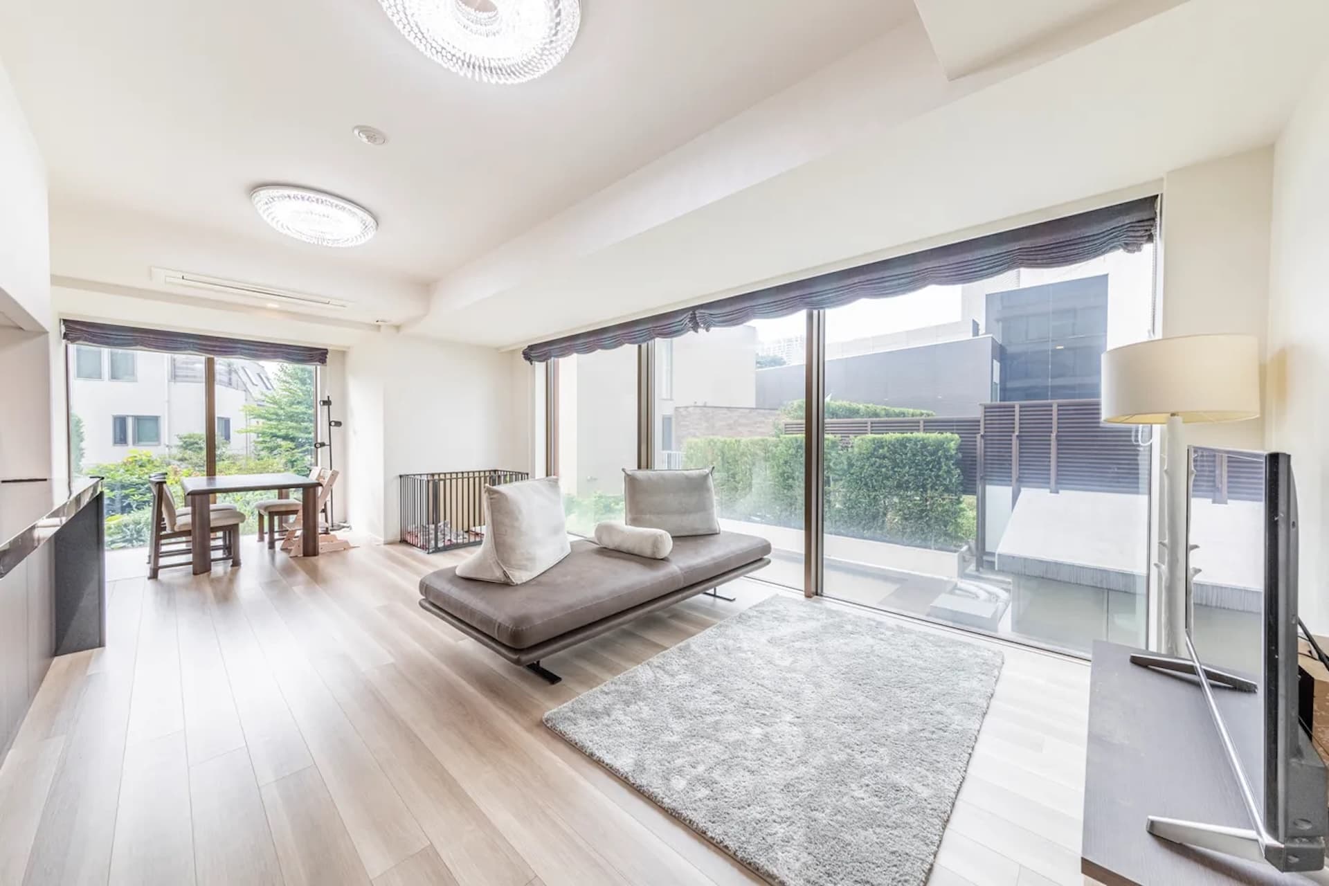 Proud Daikanyama Front3.jpg