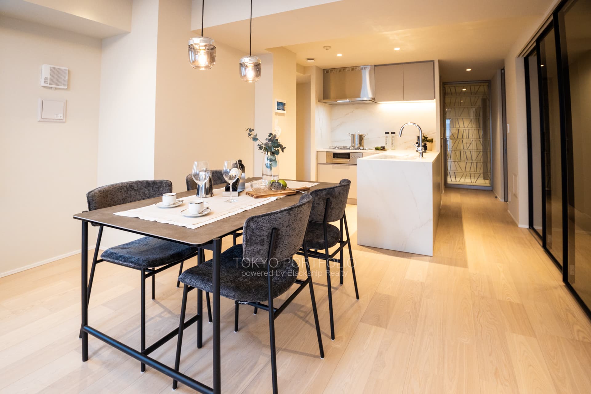 Sunwood Hiroo 901 Living Room3.JPG