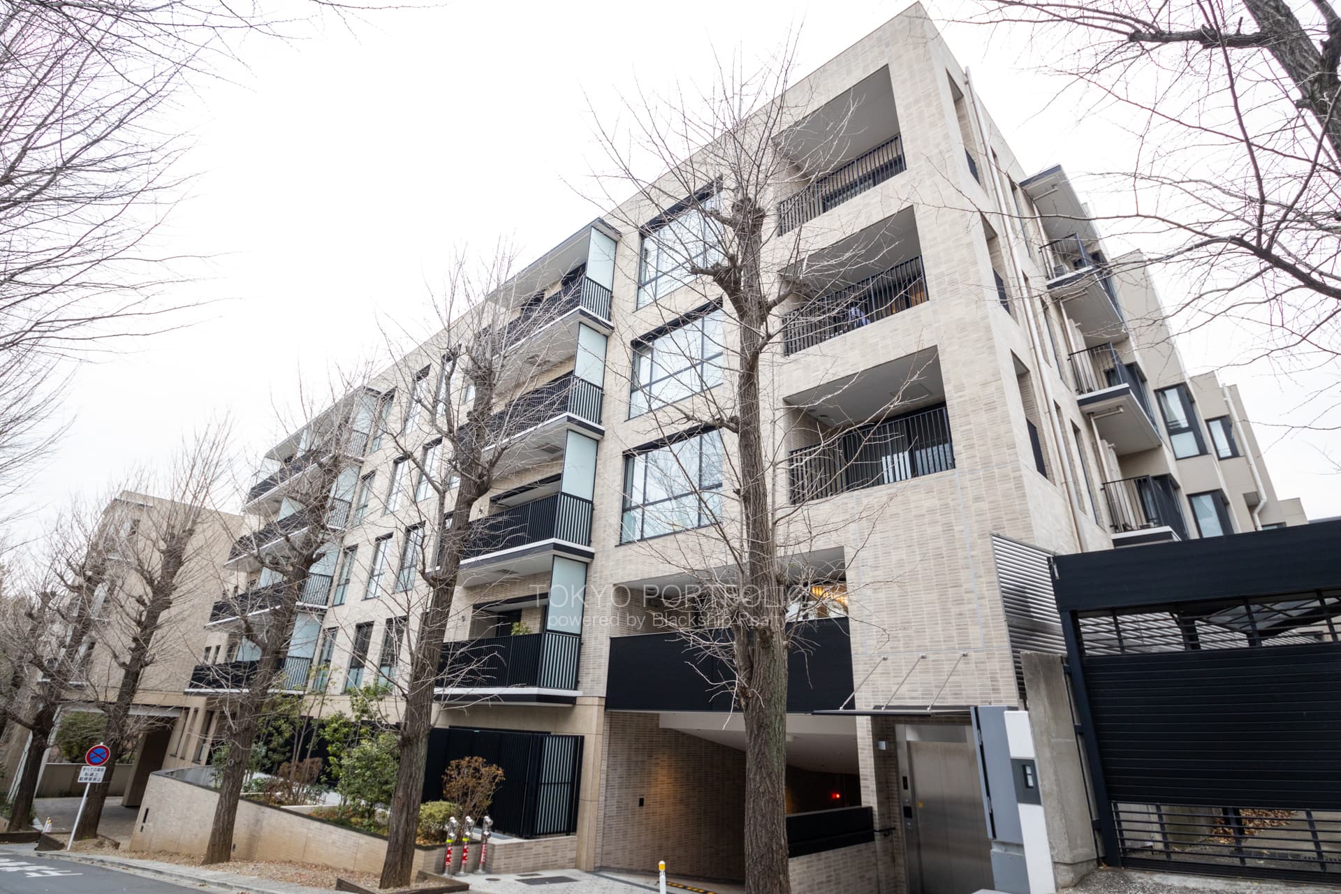 Park Le Jade Shirokane Residence 312 Exterior.JPG