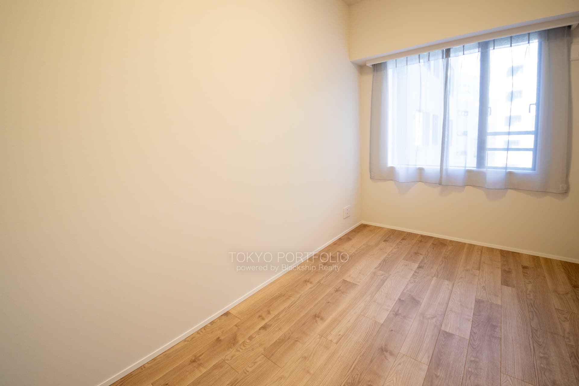 Ichibancho Park Mansion 604 Bedroom1.JPG