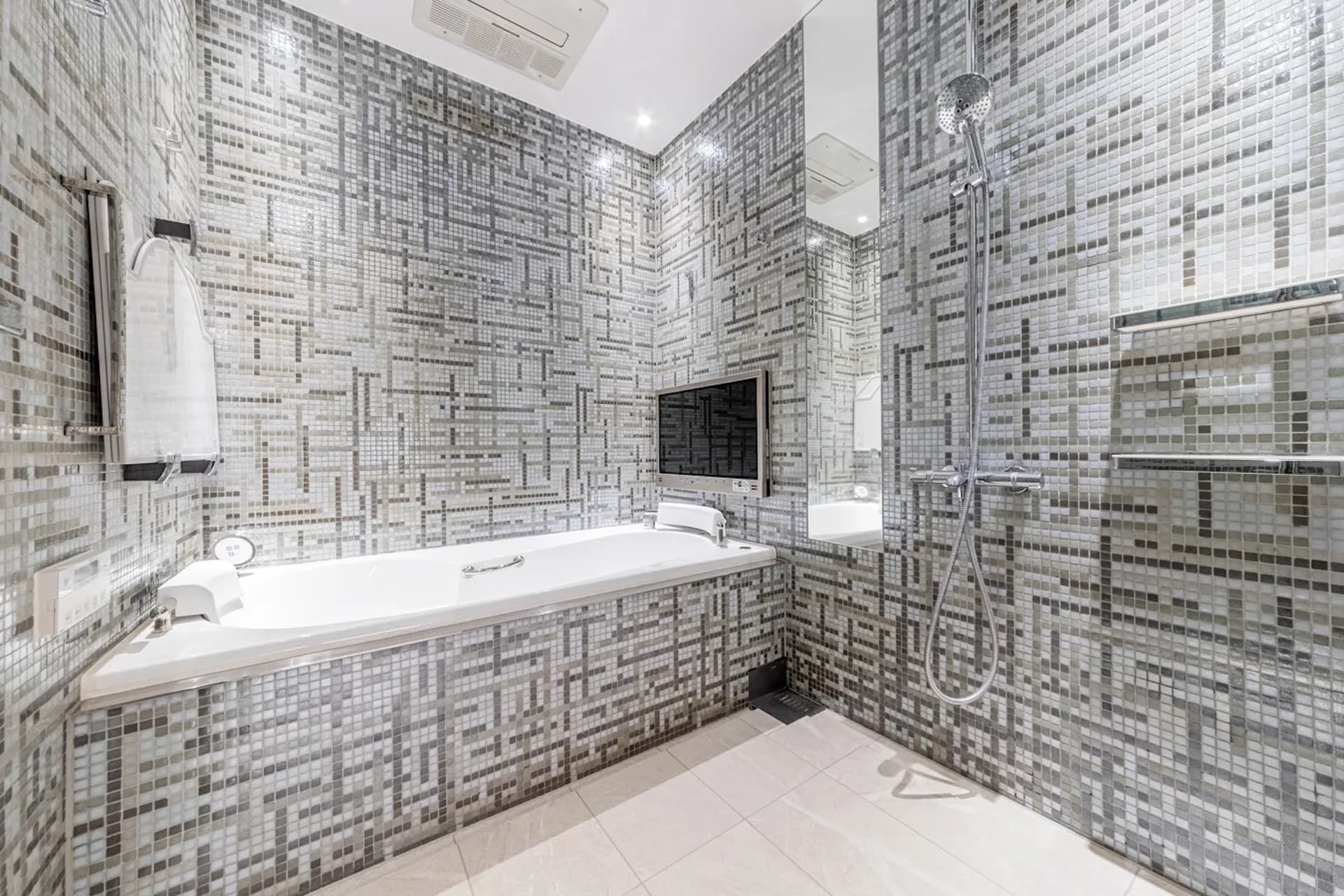 Park Court Jingu Kitasando The Tower12.jpg