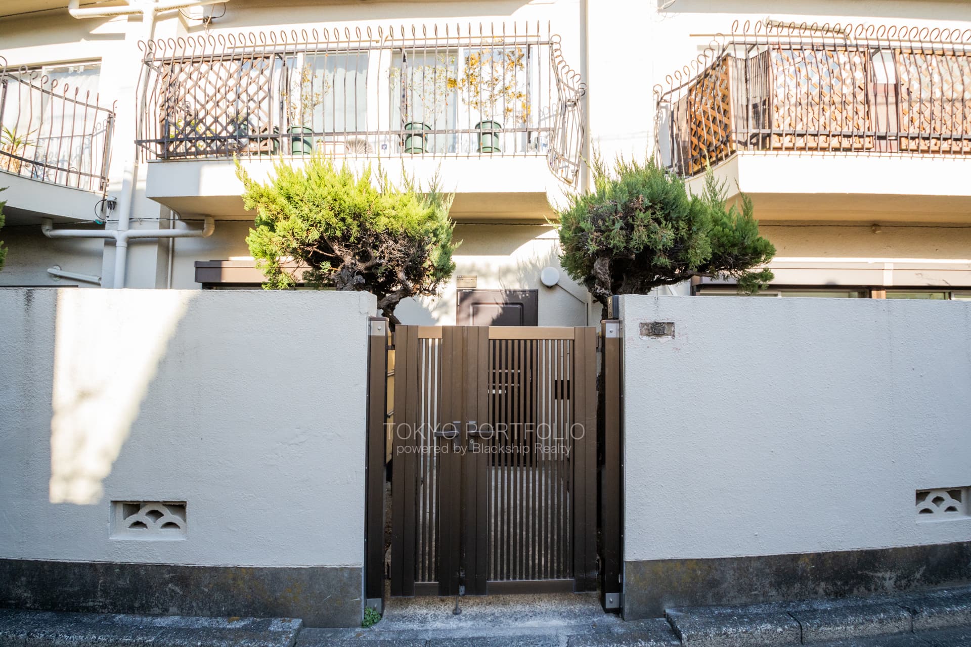 Hoei Tairamachi Mansion 101 Exterior1.JPG