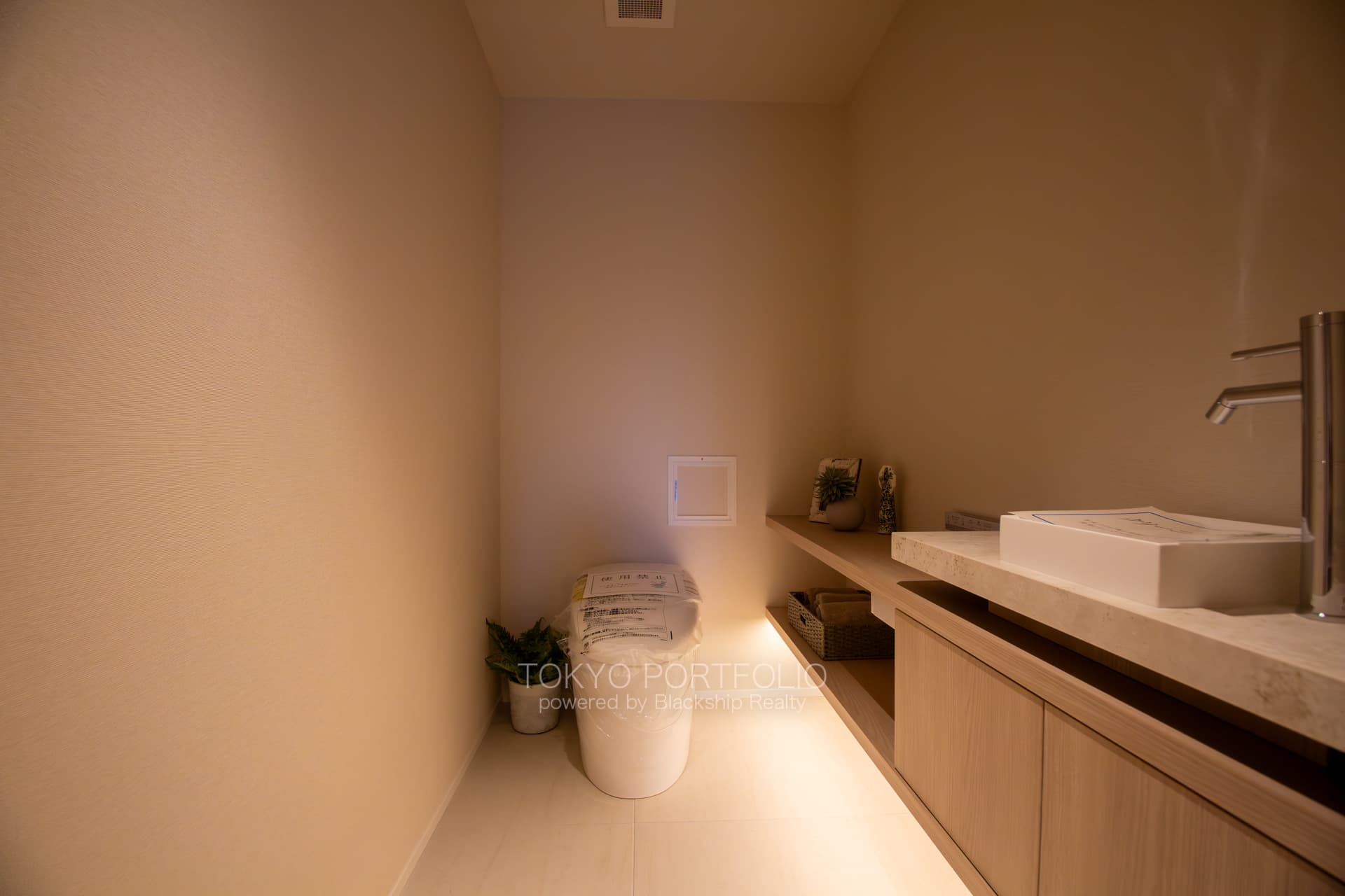 Vesent Akasaka Shinsaka205-4.jpg