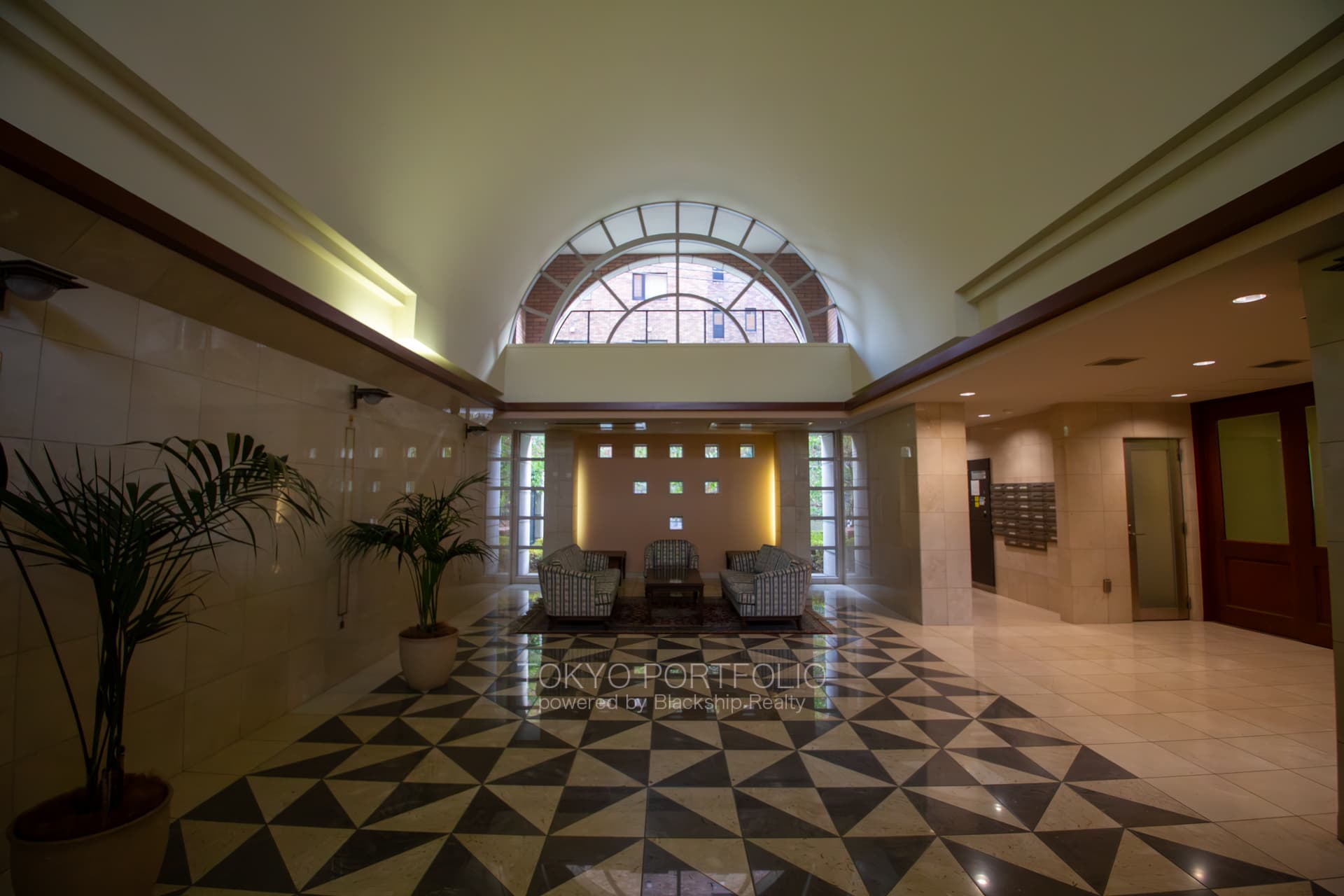 Vesent Akasaka Shinsaka205-2.jpg