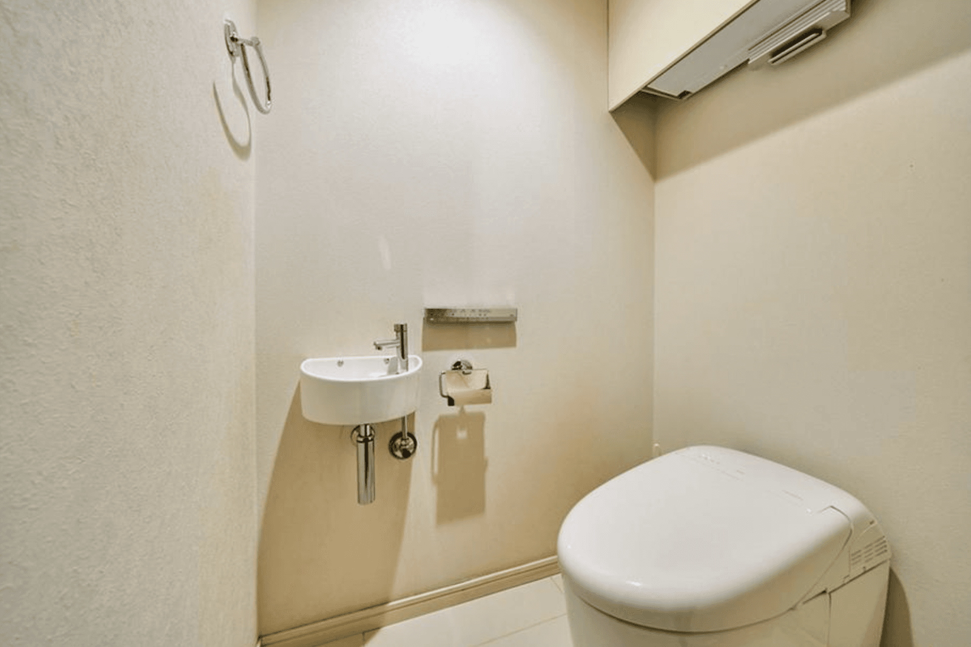 Style House Ebisu Restroom.png