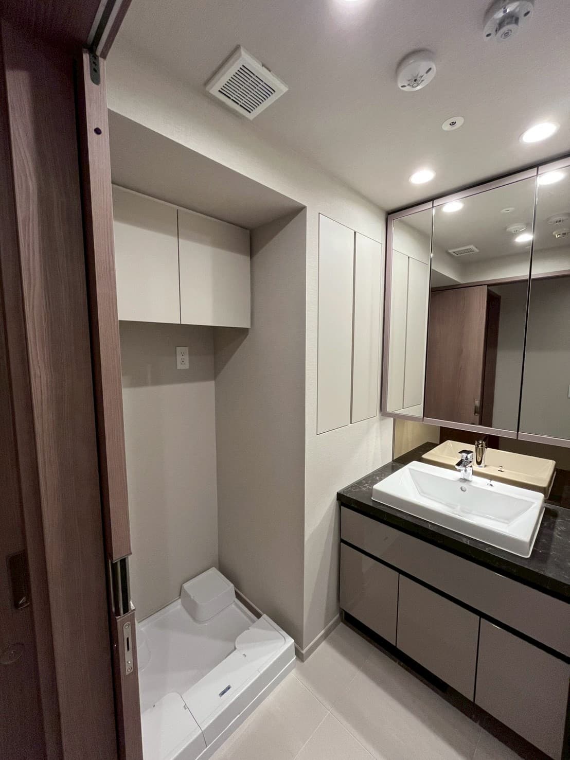 洗面_浴室_アトラス麻布十番1101_251110_100 (1).jpg