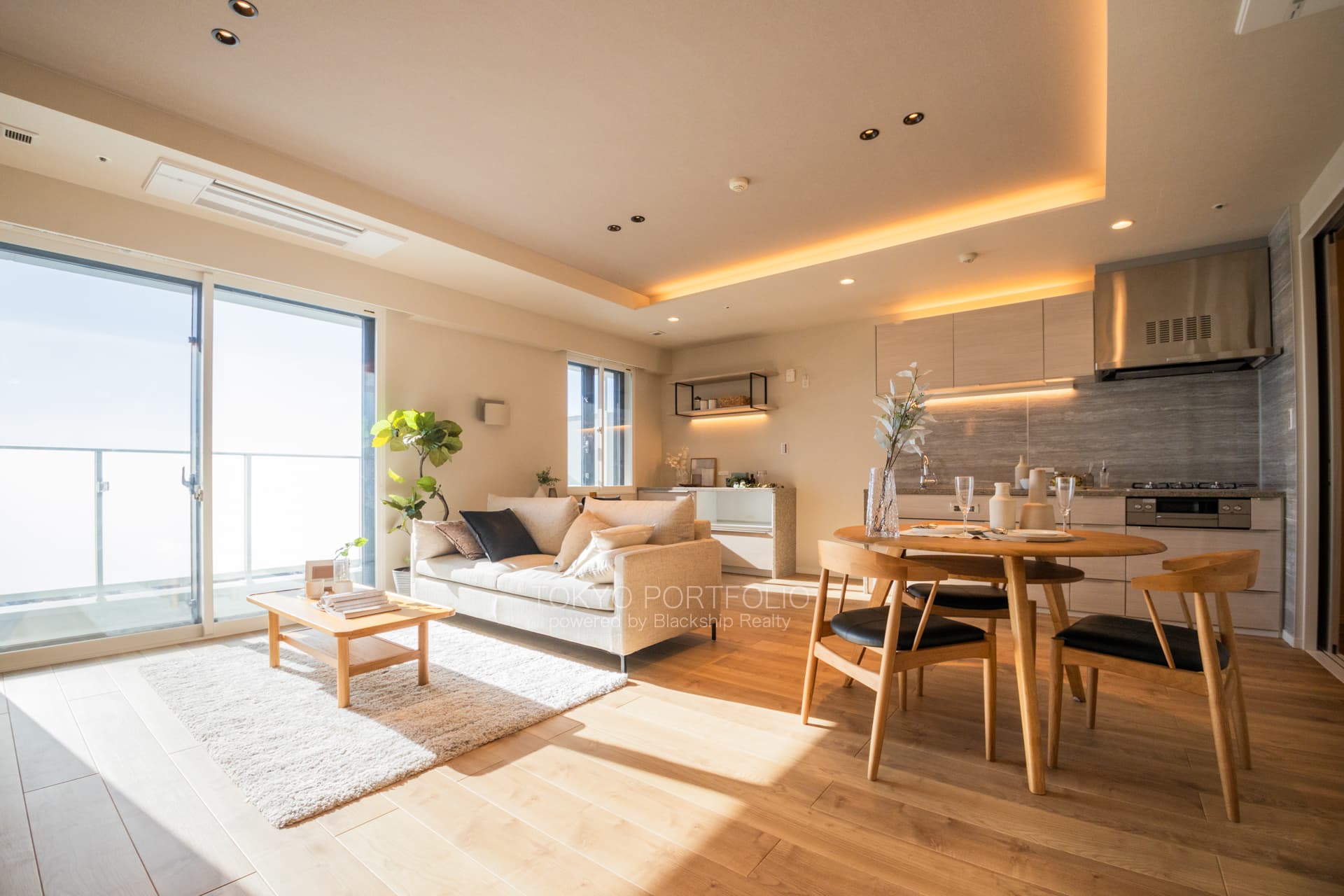 Cross Air Tower 2716 Living Room2.JPG