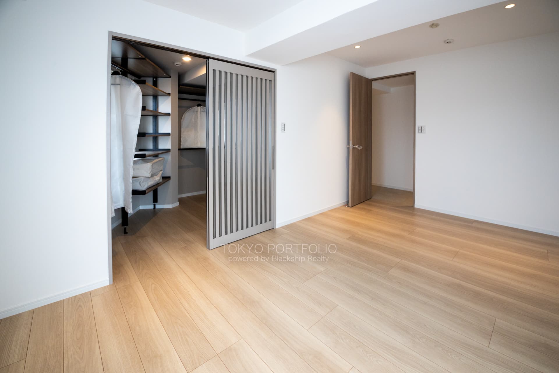 Courtyard Yutenji-3.JPG