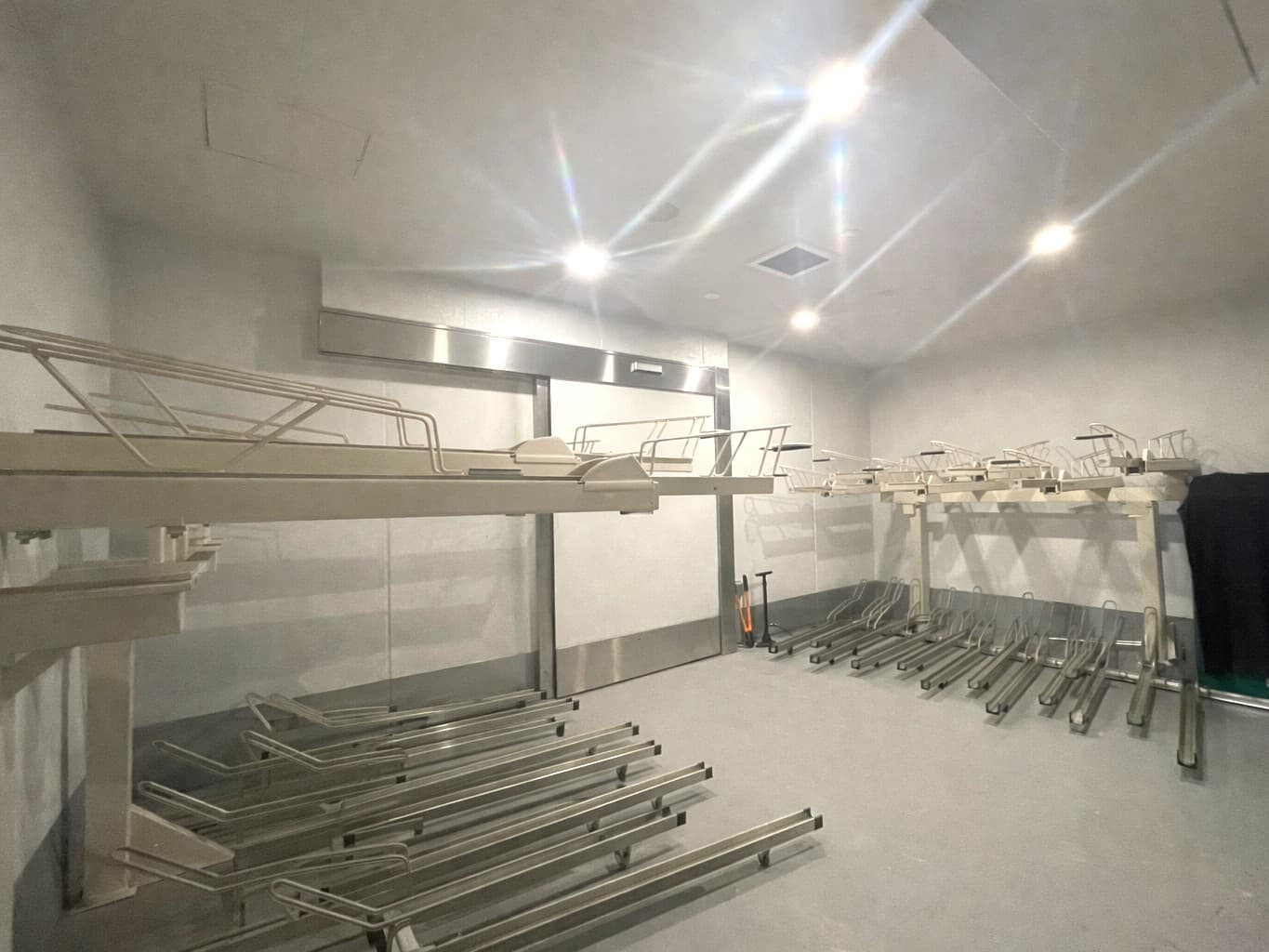 駐輪場.jpg