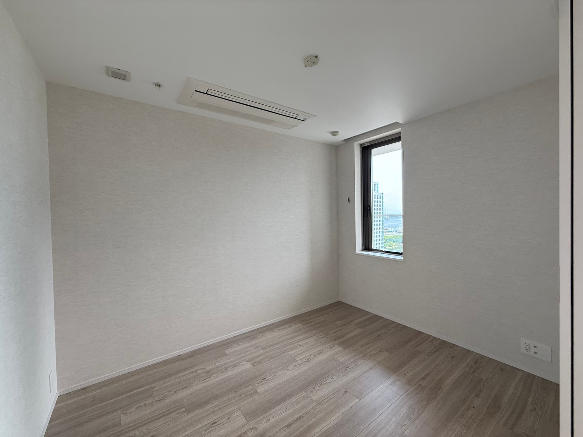 室内写真16.JPG