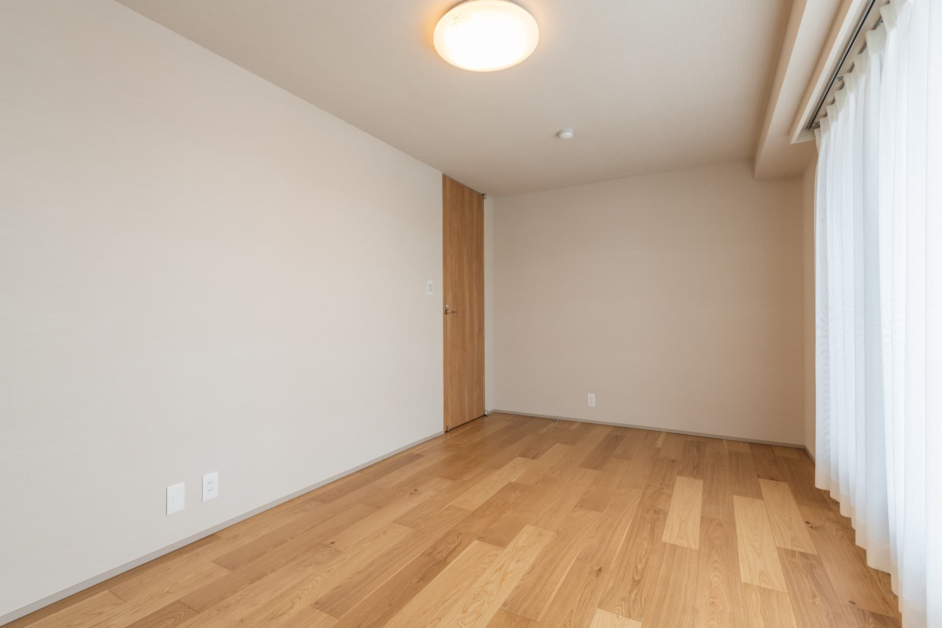 10.Room(2)’’.jpg