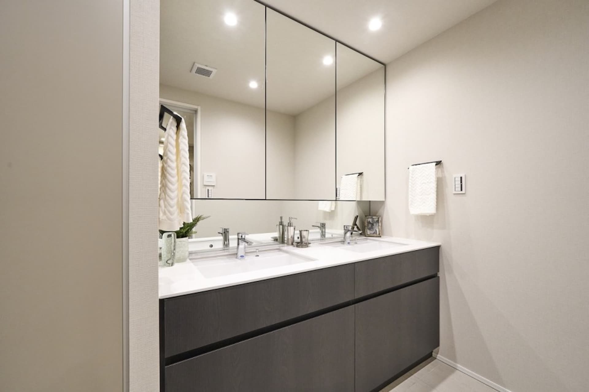 World City Towers Aqua Tower bathroom.jpeg