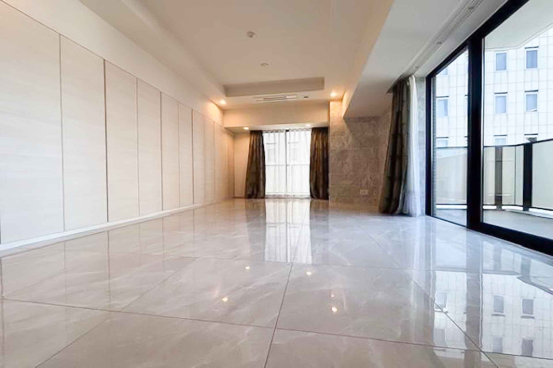 Brands Atago Toranomon8.jpg