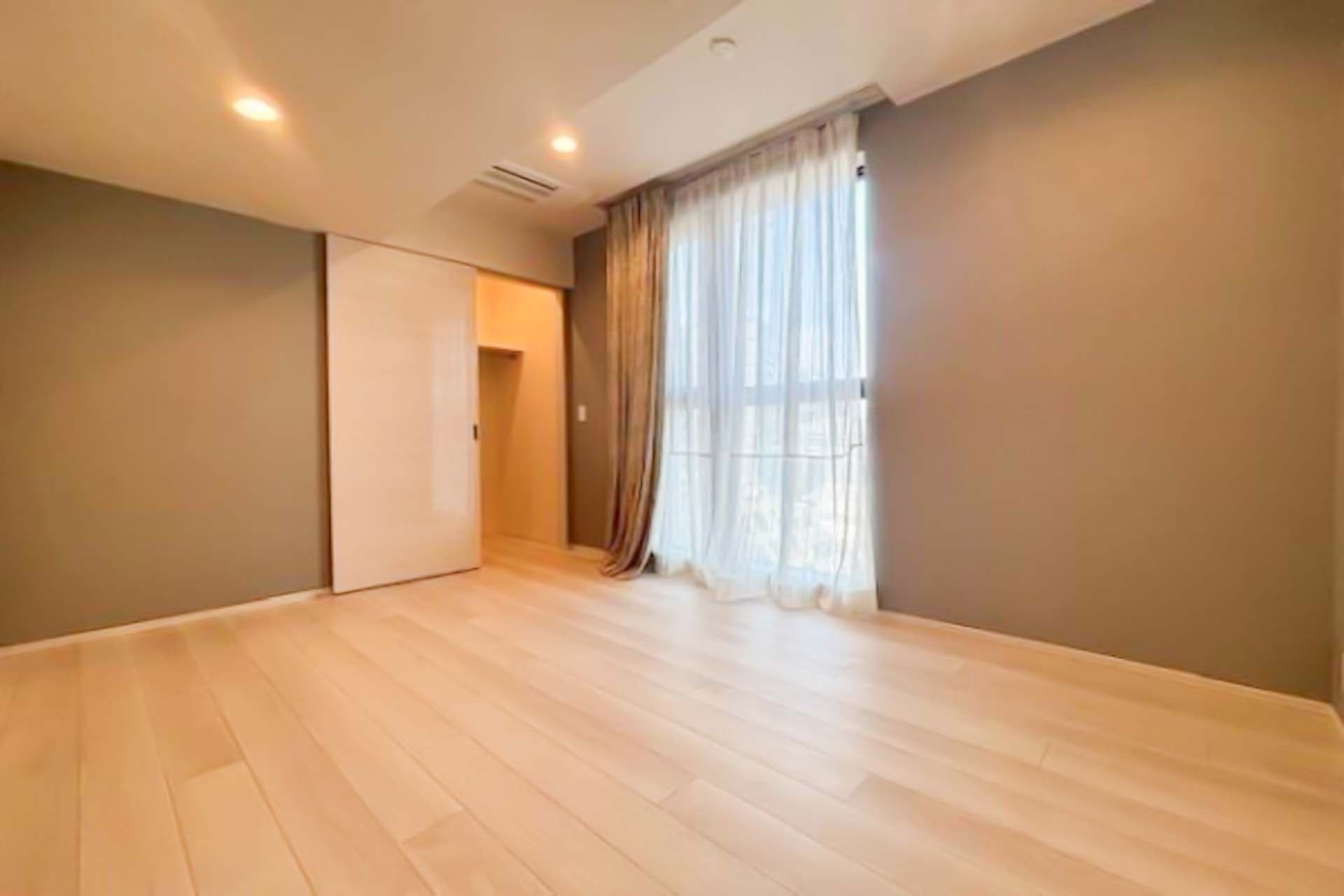 Brands Atago Toranomon1.jpg