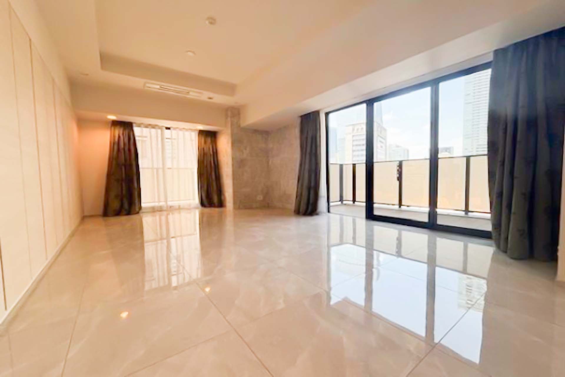 Brands Atago Toranomon3.jpg