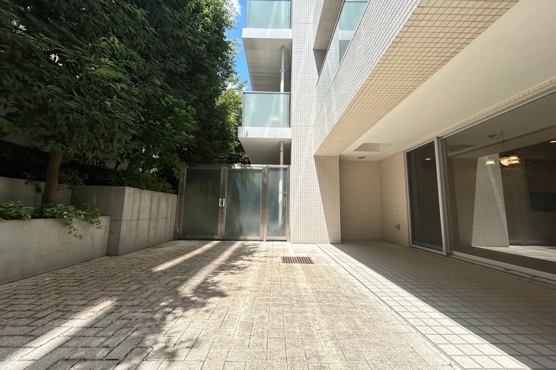 Jingumae 5-chome Blanche15.jpg