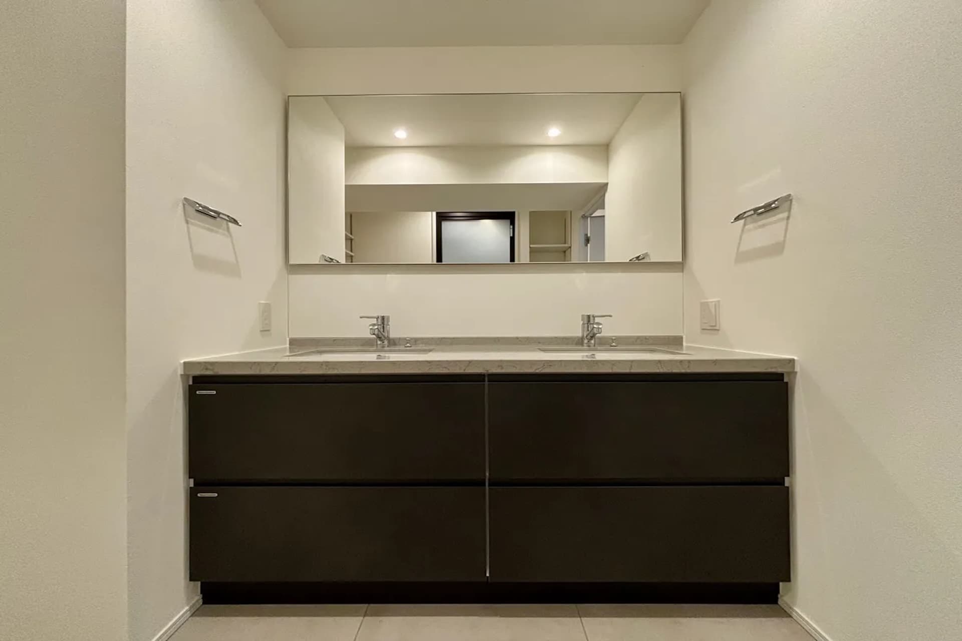 Crescent Meguro Aobadai1.jpg