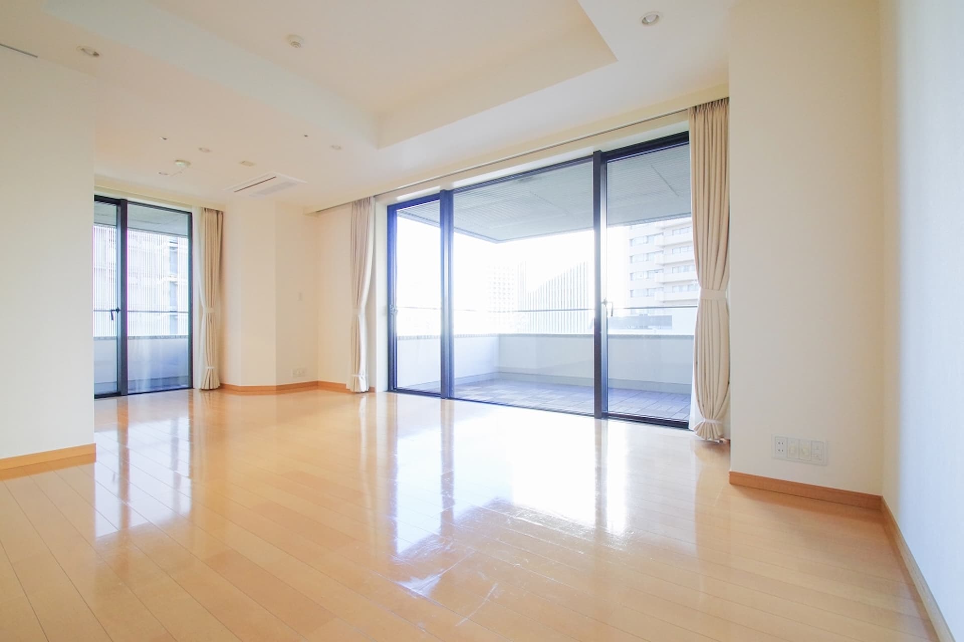 IZUMI GARDEN RESIDENCE 1.jpg