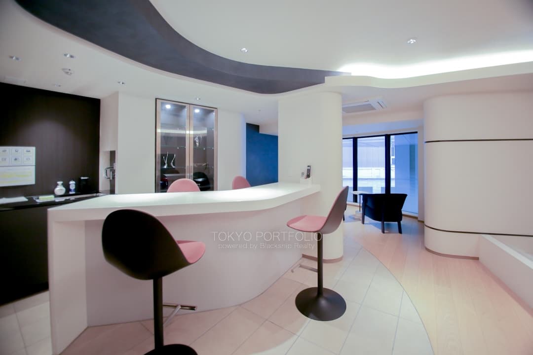 Launge Bar.jpg