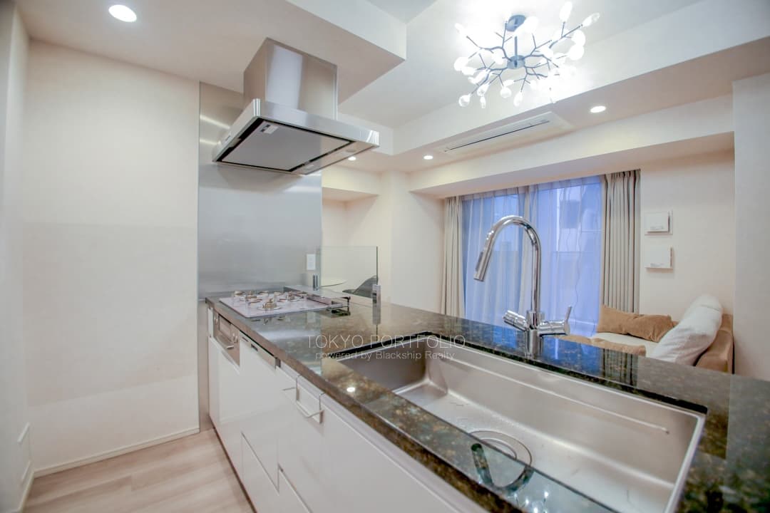Kitchen 1.jpg