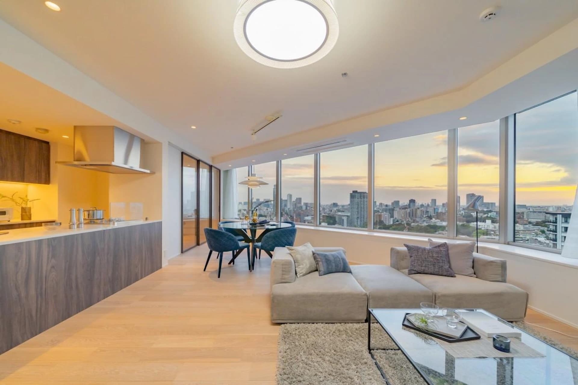 Shirokane Tower Tower Building 4.jpg