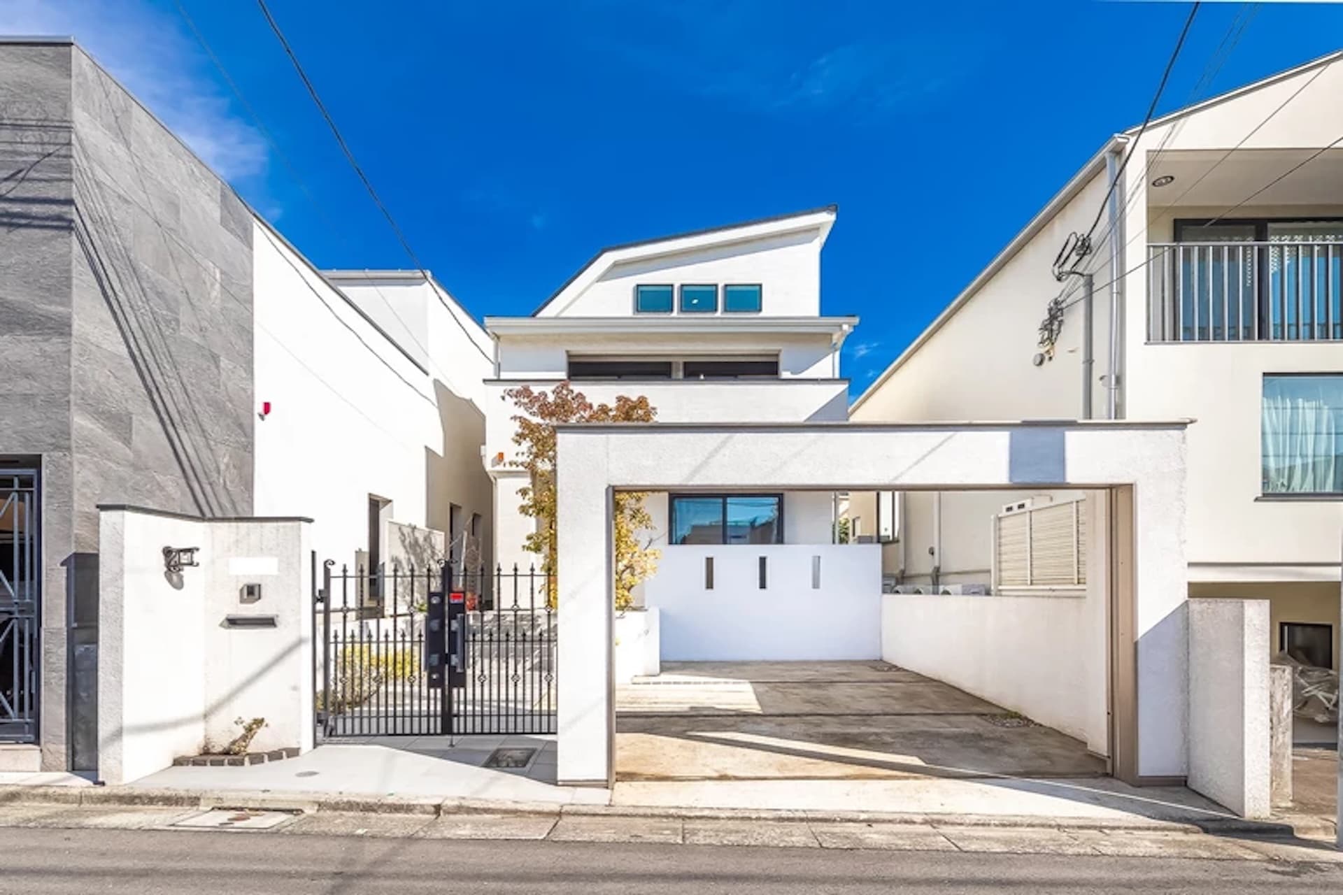 Detached house in Okusawa 6-chome, Setagaya Ward2.jpg
