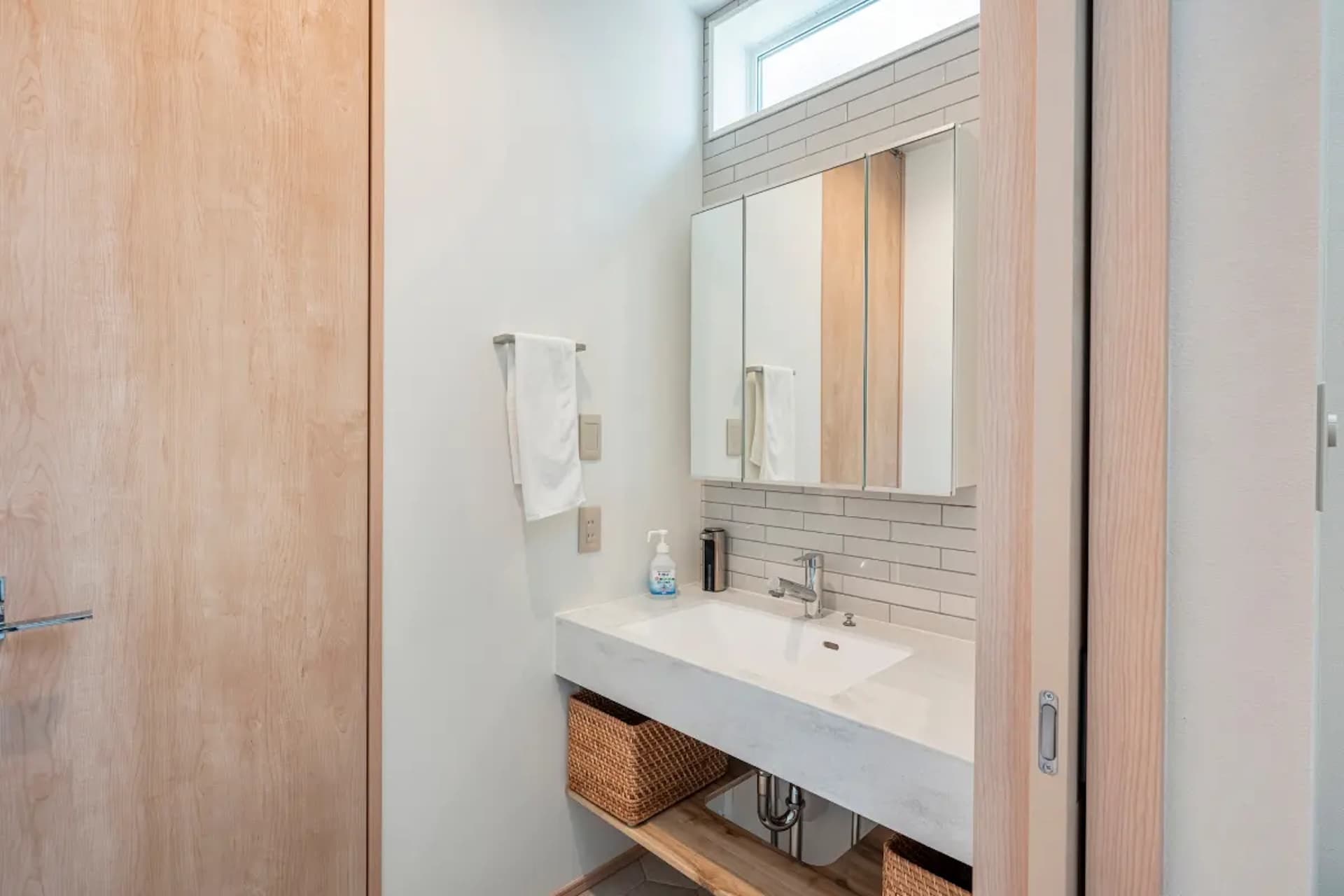 Detached house in Miyasaka 3-chome, Setagaya Ward12.jpg