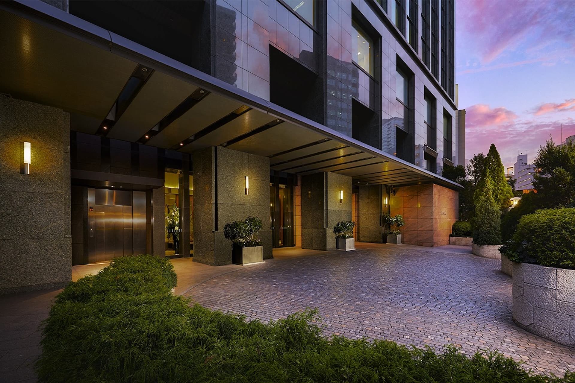 La Tour CHIYODA 113.jpg