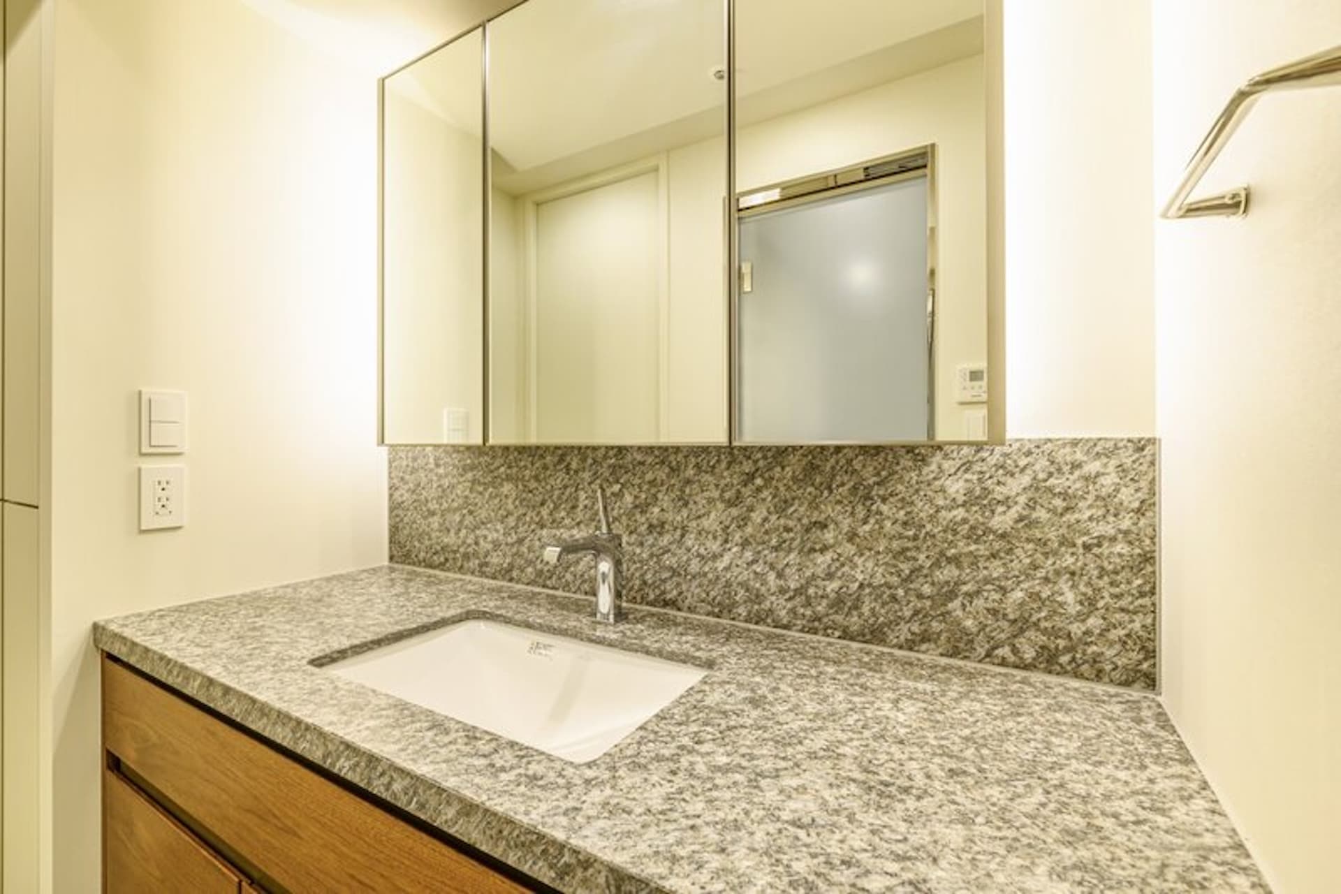 WORLD TOWER RESIDENCE4.jpg