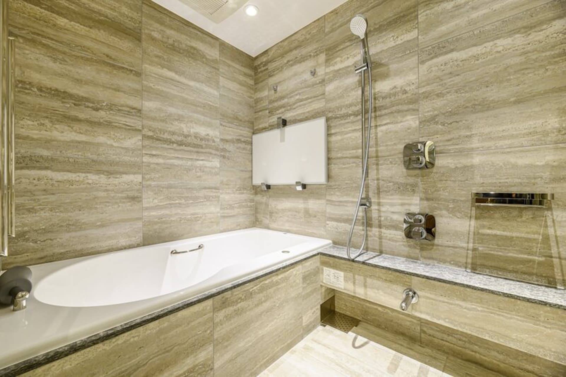 WORLD TOWER RESIDENCE2.jpg