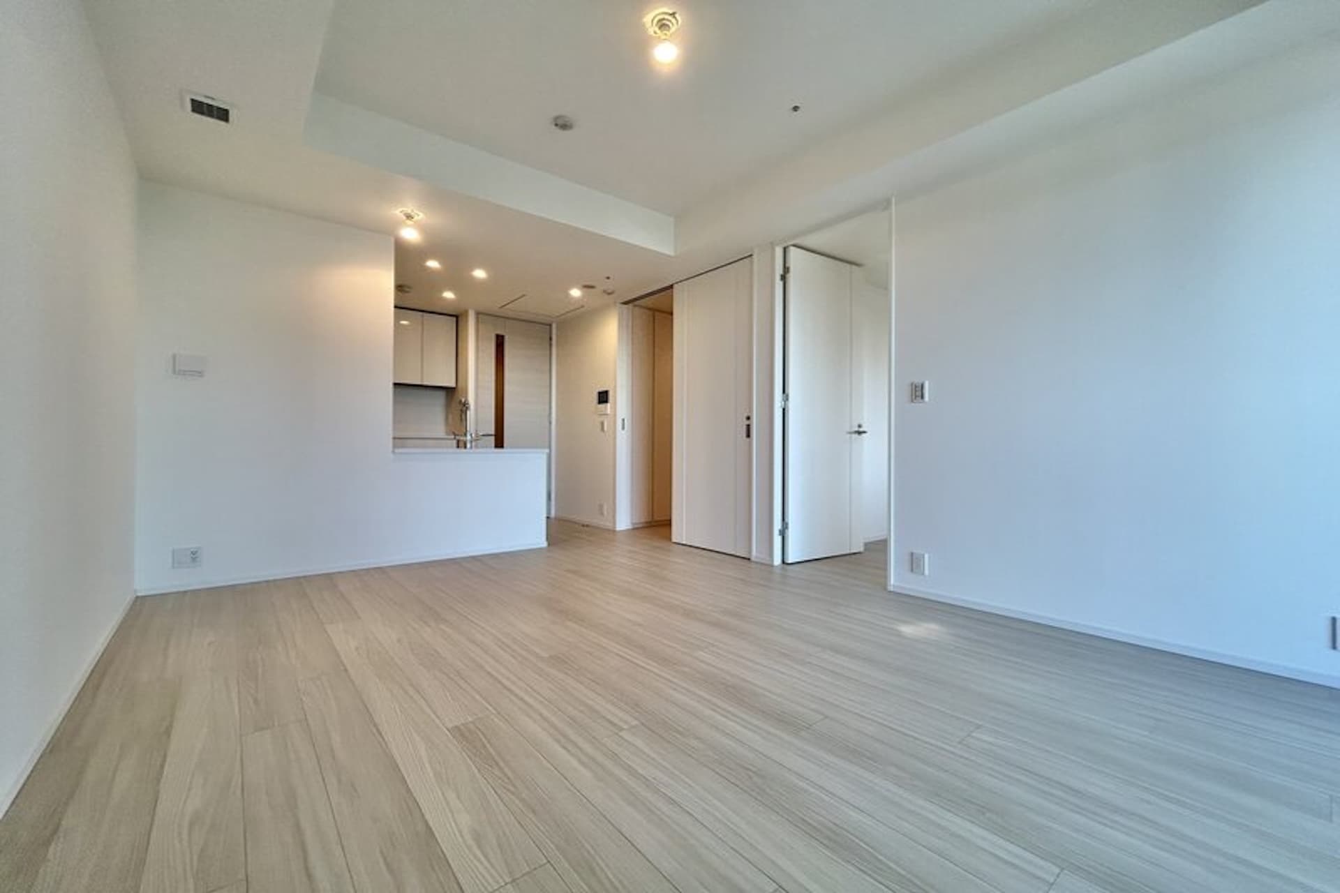 WORLD TOWER RESIDENCE4.jpg