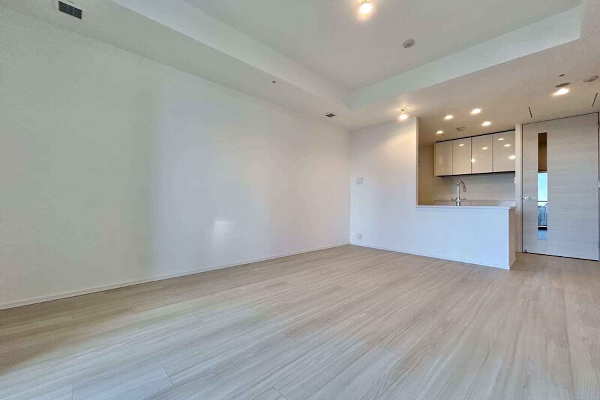 WORLD TOWER RESIDENCE2.jpg