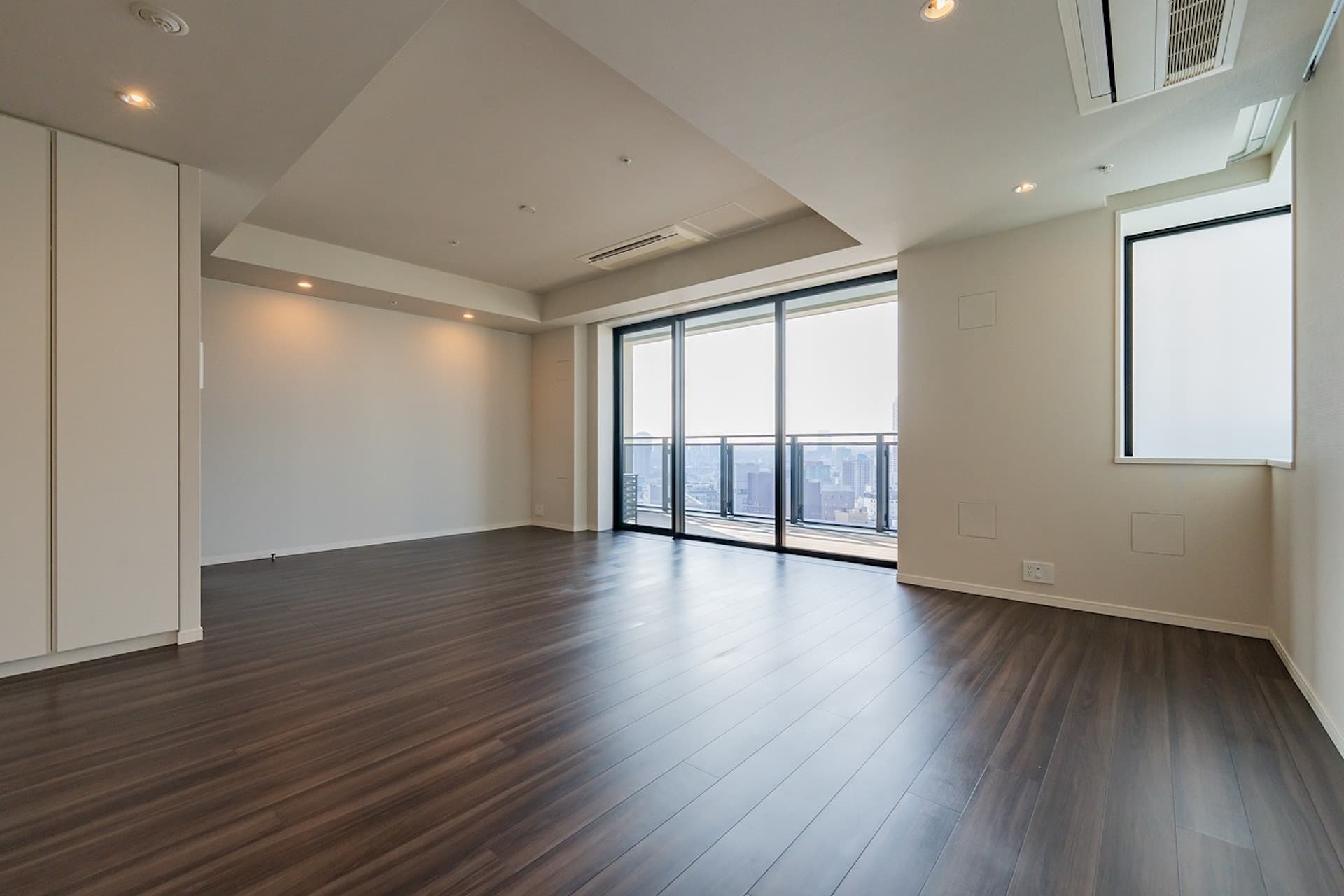 ROPPONGI GRAND TOWER RESIDENCE. 2.jpg