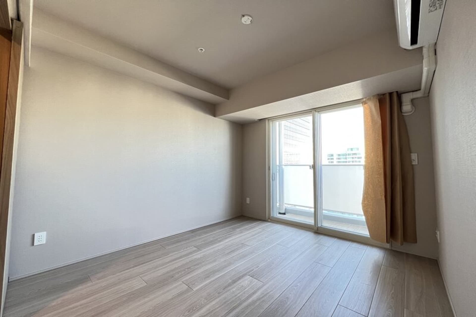 Brillia Tower Hamarikyu 3.jpg