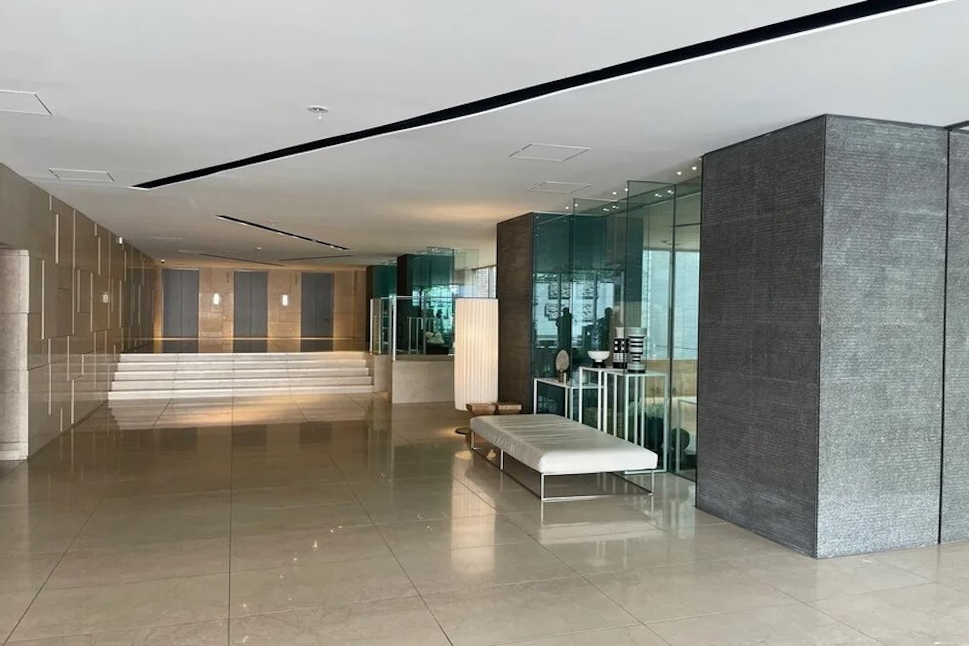 Premist Minami-Aoyama6.jpg